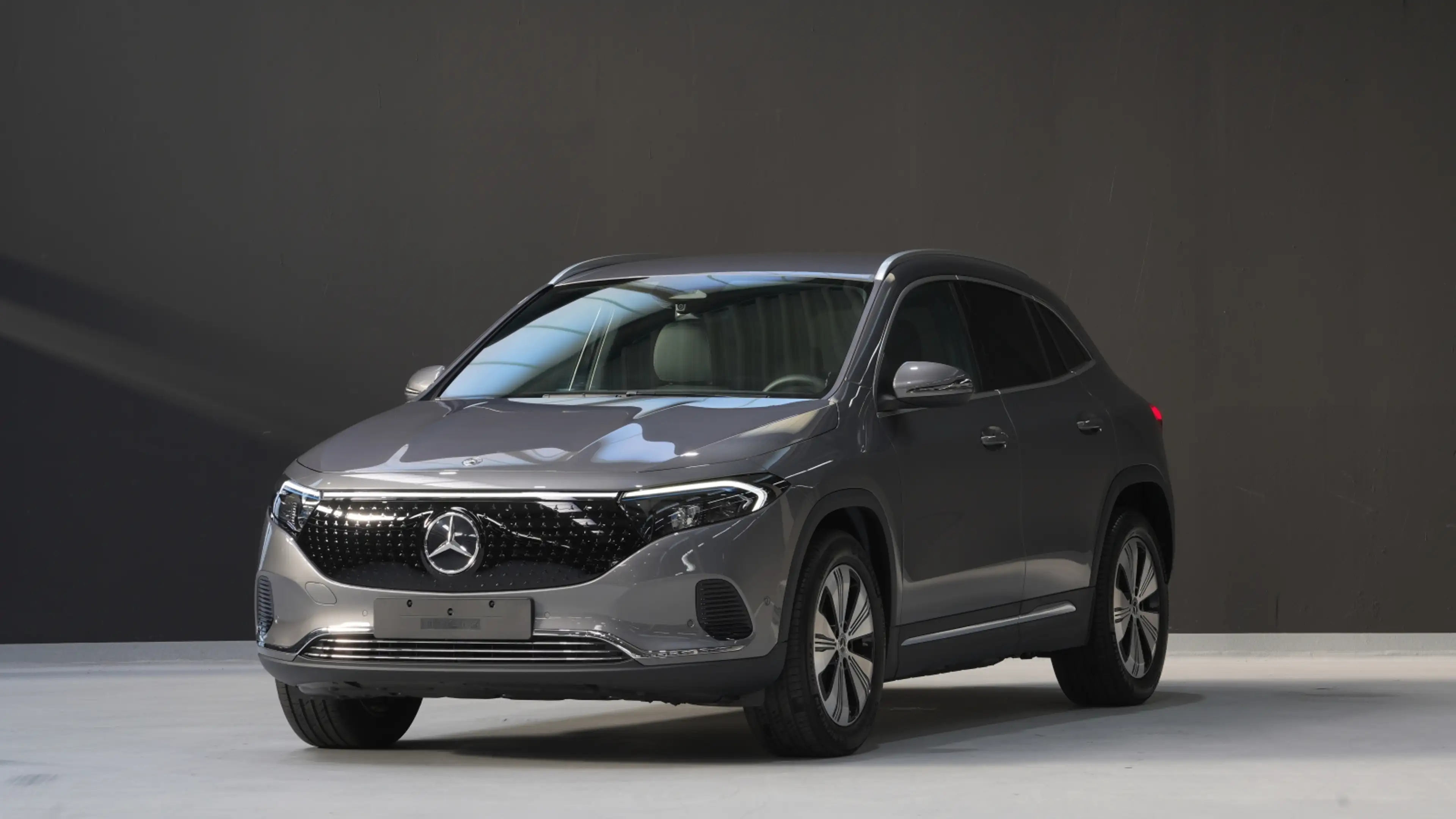 Mercedes-Benz EQA 250 EQA 250 + Progressive Advanced+ Ambiente Navi/BC