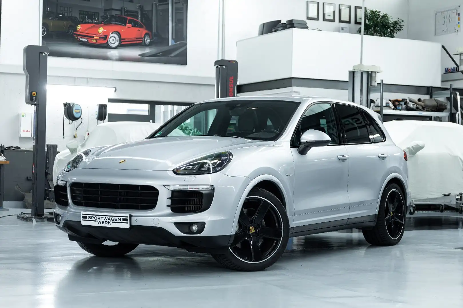 Porsche Cayenne S I DAB+ I PDLS+ I Apple I Bose I Pano Zilver - 1