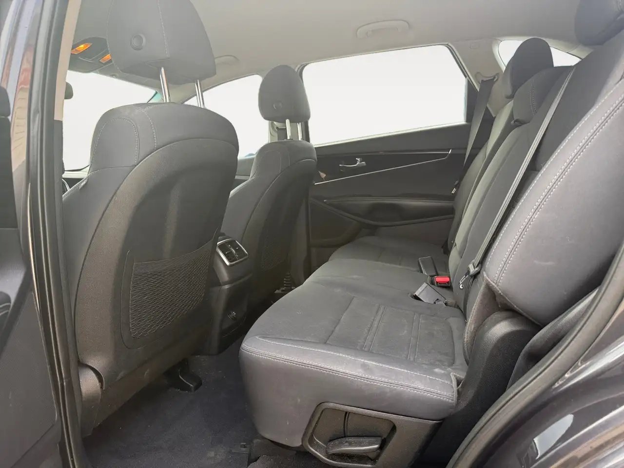 Kia Sorento снимка Kia Sorento