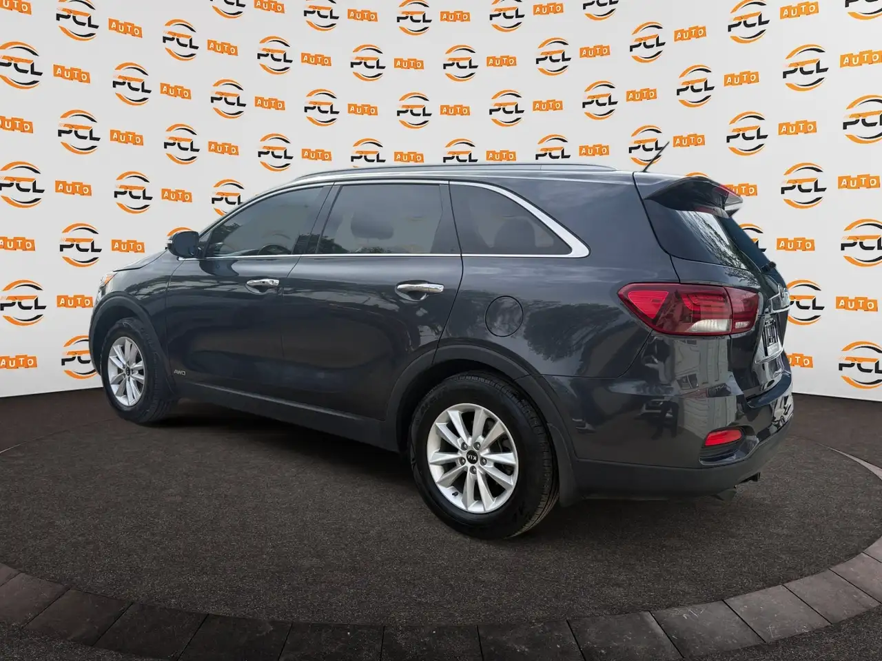 Kia Sorento снимка Kia Sorento