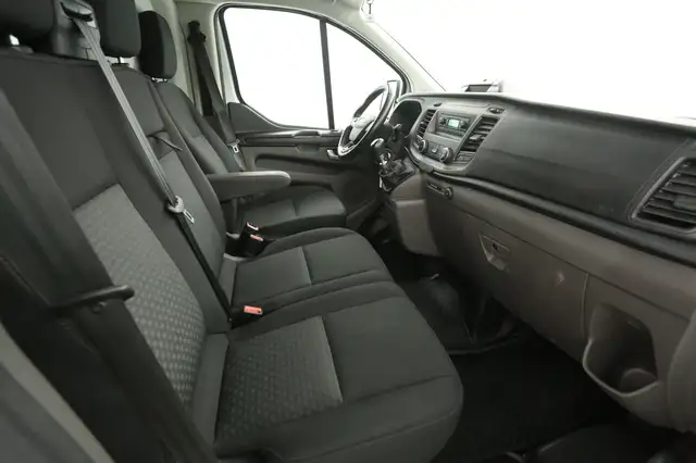 Ford Transit Custom view 23