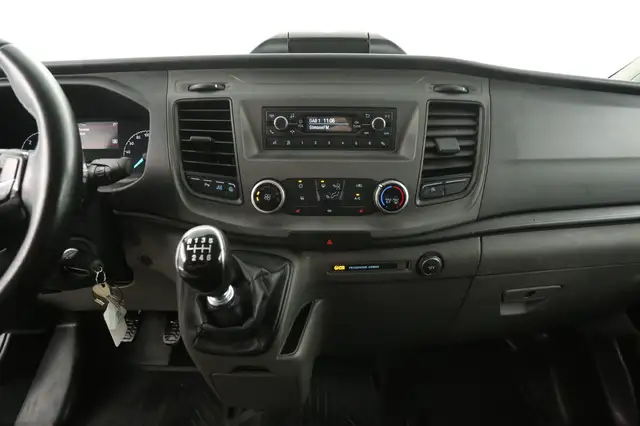 Ford Transit Custom view 11