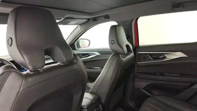 Renault Austral view 10