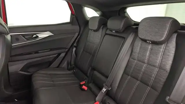 Renault Austral view 13