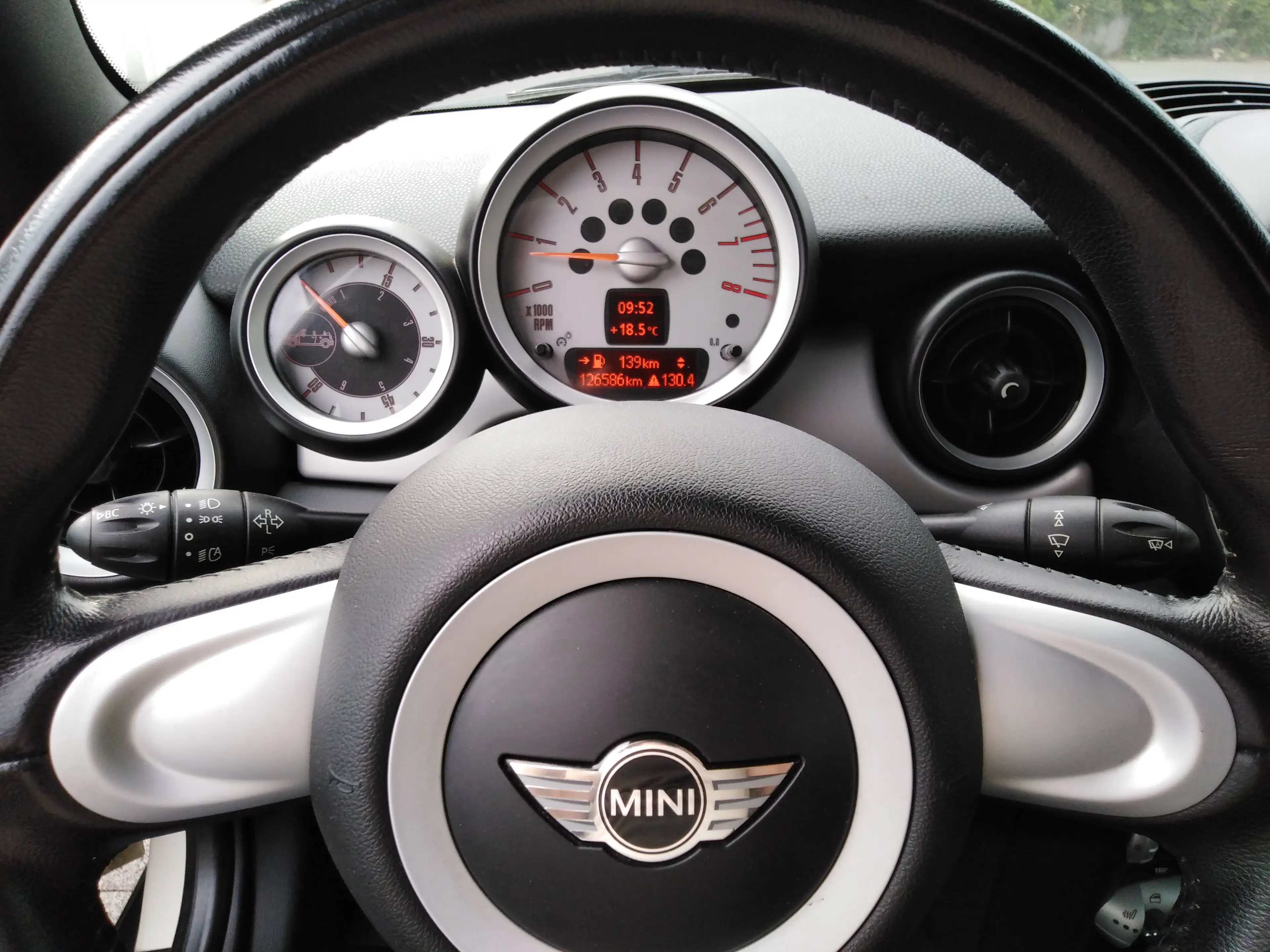 MINI Cooper Cabrio XENON-SITZHEIZUNG-TEILLEDER- TOP !! — photo 11