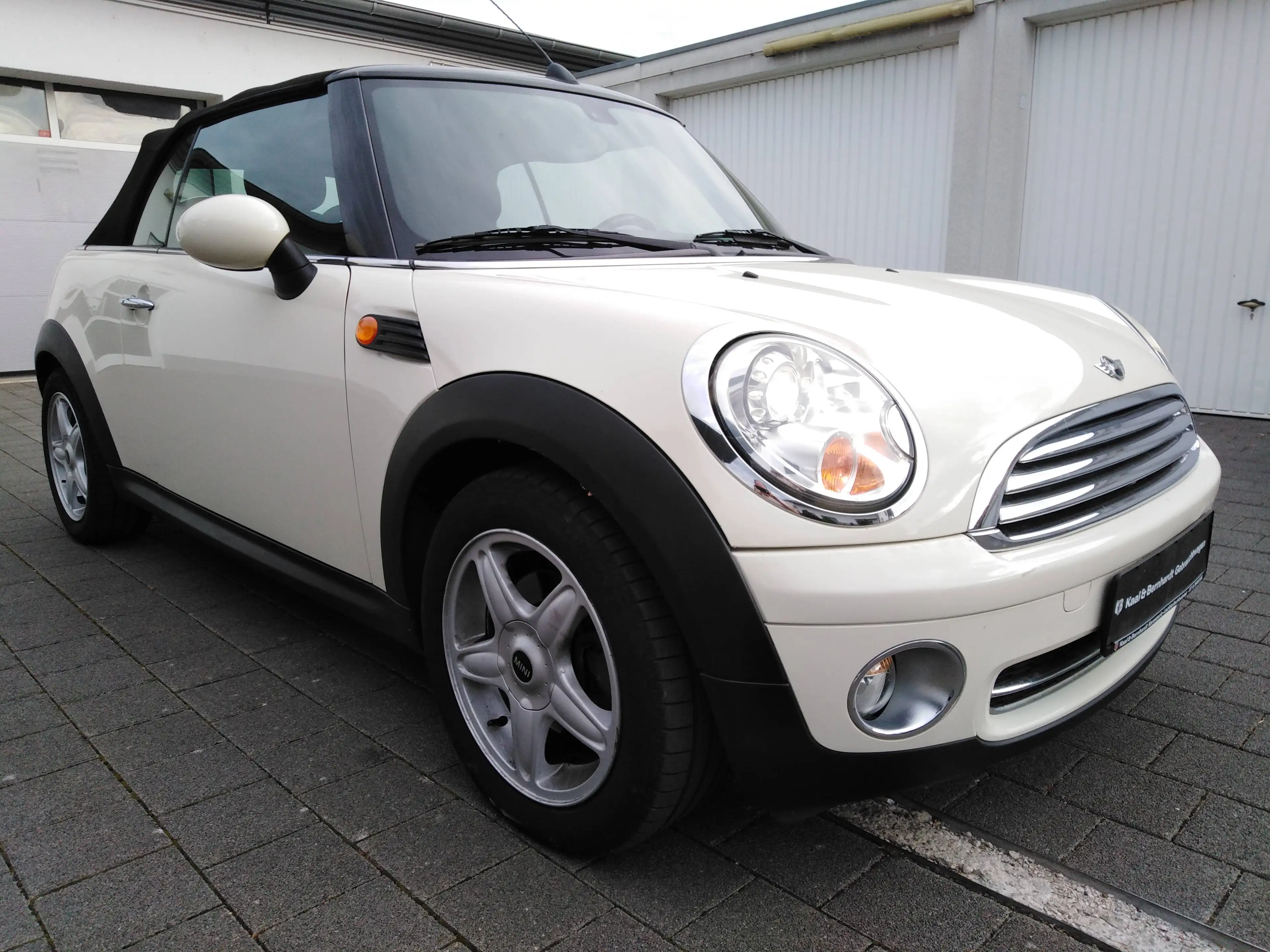 MINI Cooper Cabrio XENON-SITZHEIZUNG-TEILLEDER- TOP !! — photo 8