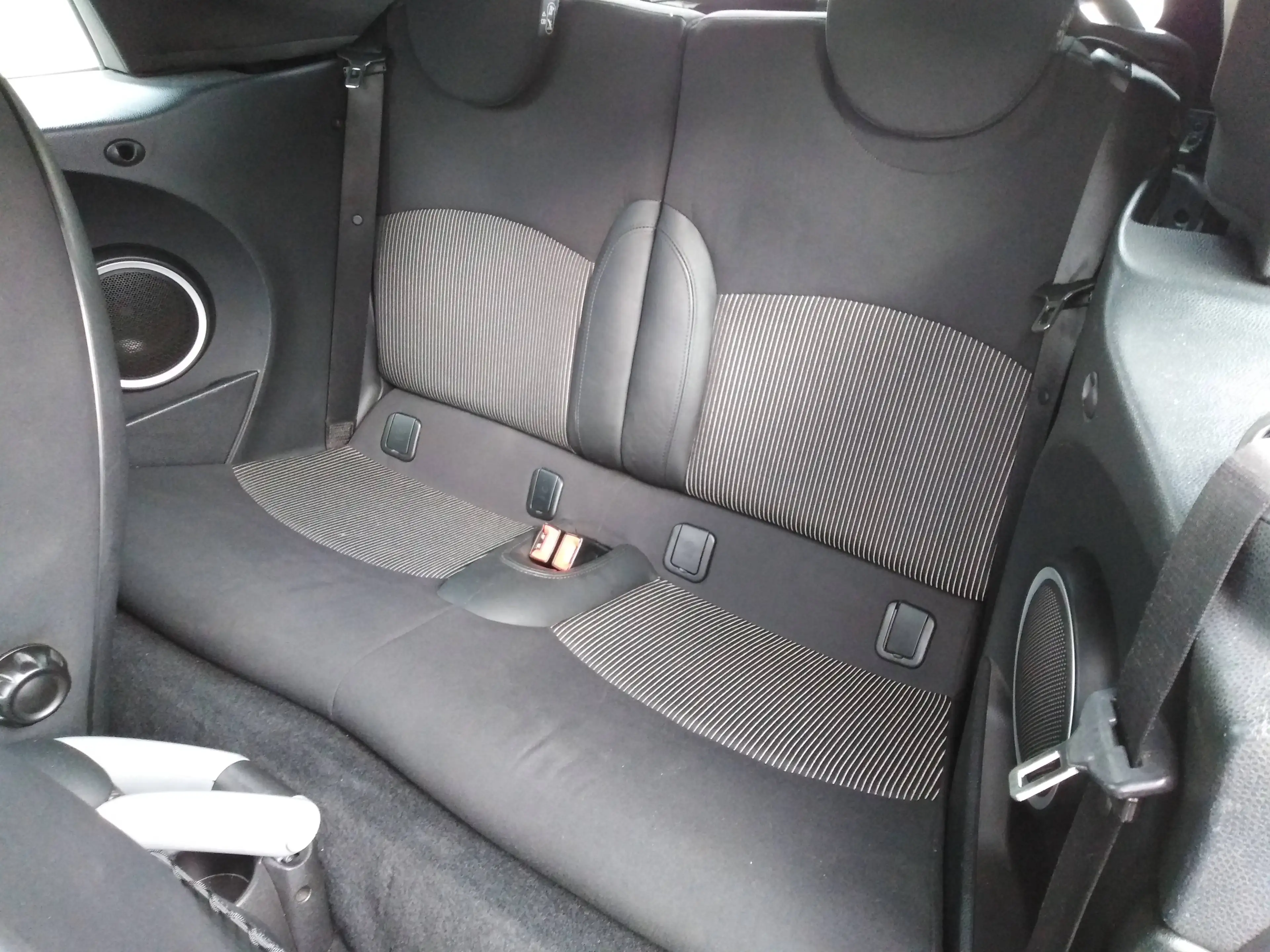 MINI Cooper Cabrio XENON-SITZHEIZUNG-TEILLEDER- TOP !! — photo 15