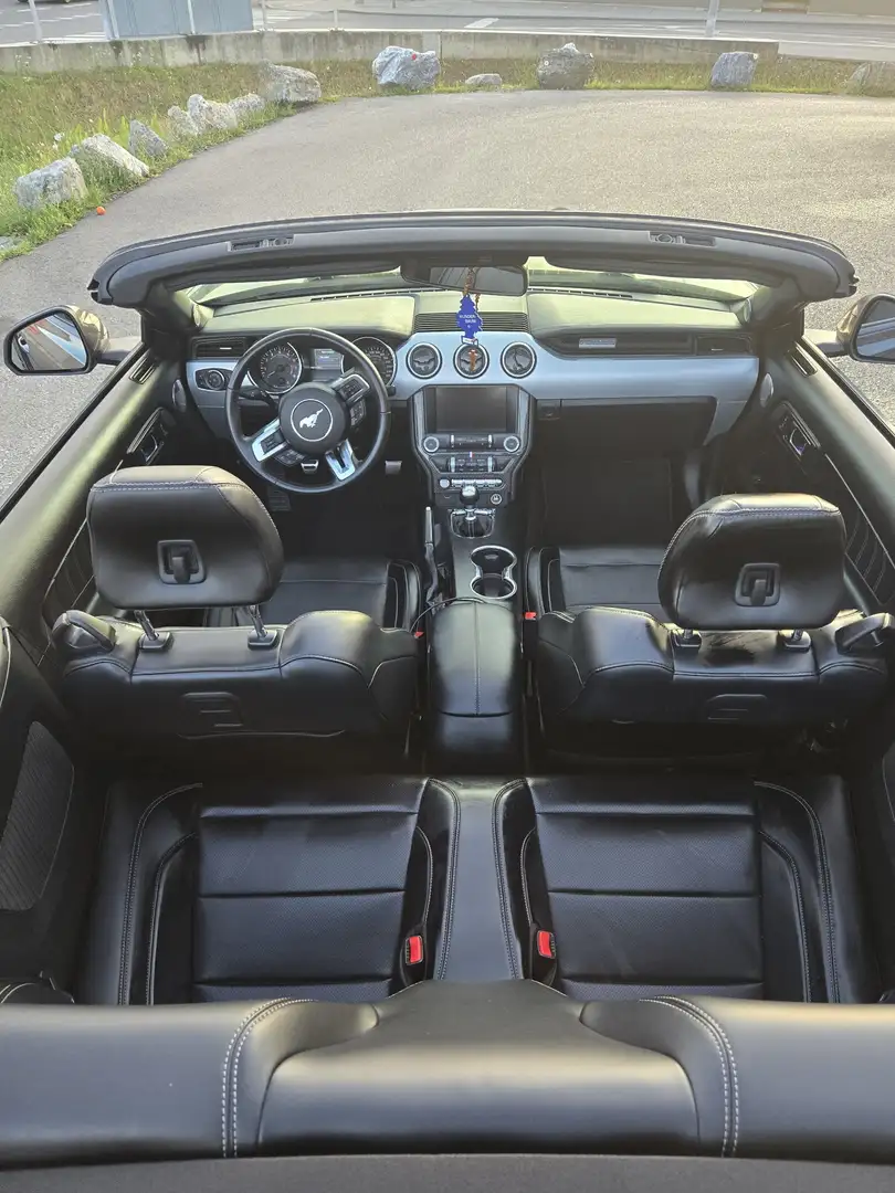 Ford Mustang shelby Cabrio - 2