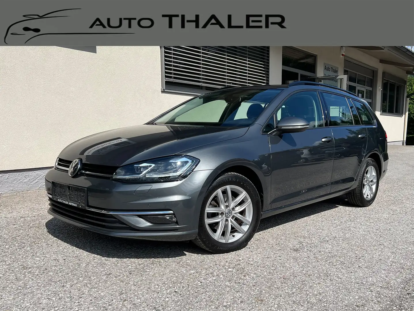 Volkswagen Golf Variant Comfortline 1,6 TDI SCR DSG Szary - 1