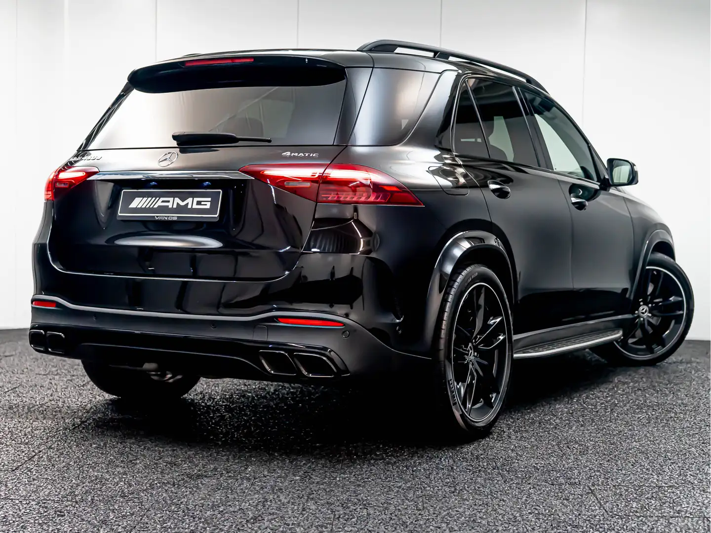 Mercedes-Benz GLE 450 GLE d 4MATIC AMG 63 Look | E-ACTIVE BODY CONTROL Zwart - 2