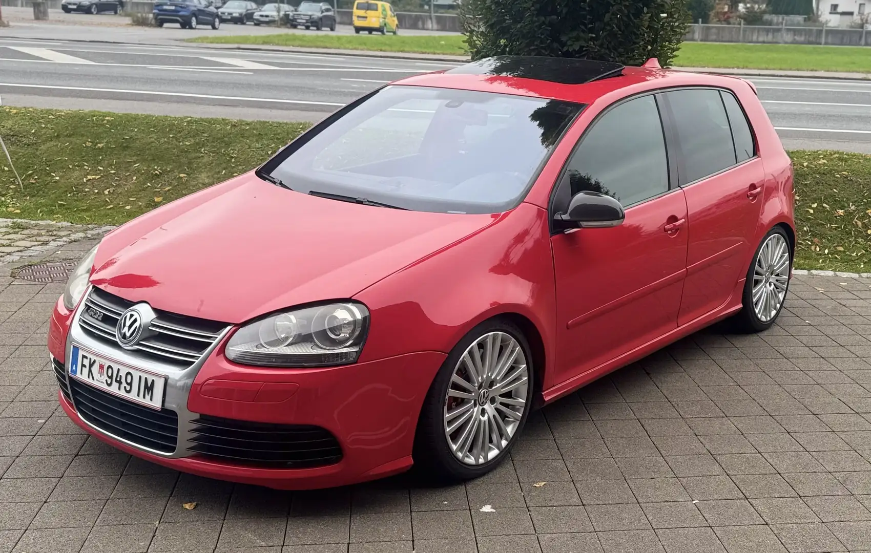 Volkswagen Golf R32 4MOTION DSG - 1