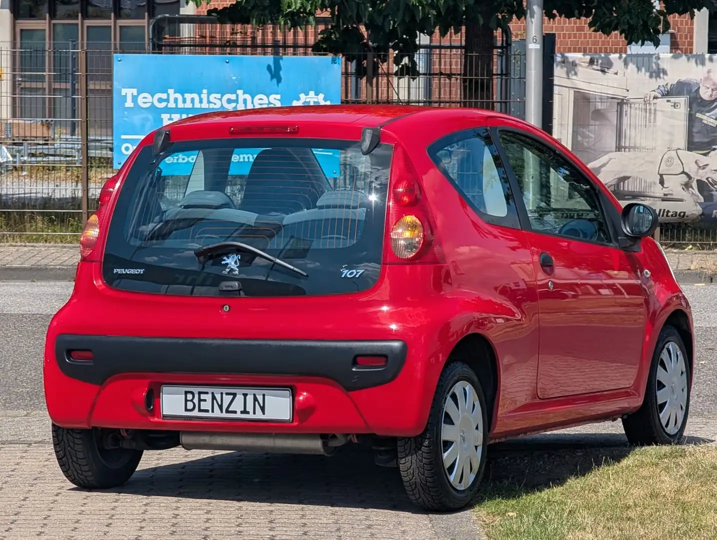 Peugeot 107 Petit Filou*ZV*SERVO*RADIO-CD !!! Rot - 2
