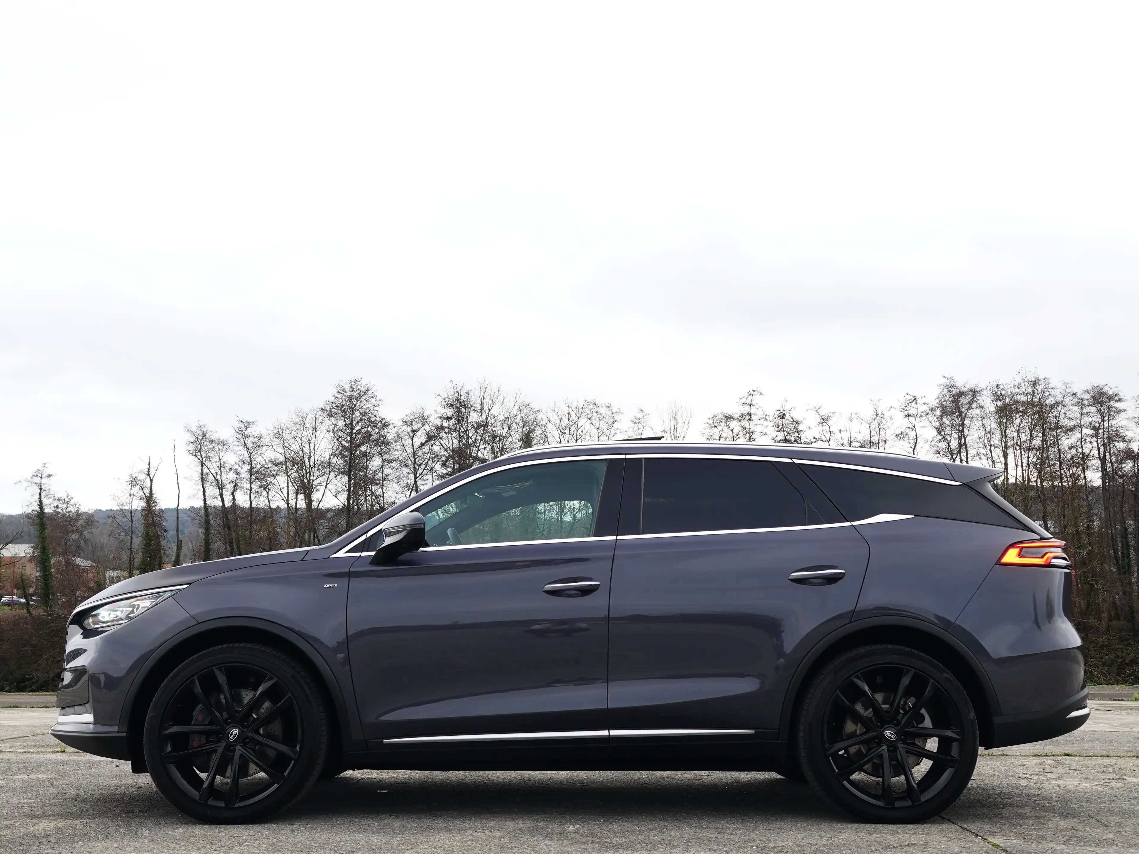 BYD Tang FULL OPTIONS ! 7 PLACES / GARANTIE BYD ! JANTES 22 — photo 8