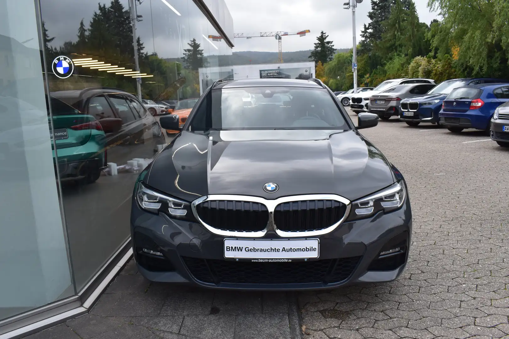 BMW 330 i xDrive Touring M Sport Pano.Dach Tempomat Grau - 2
