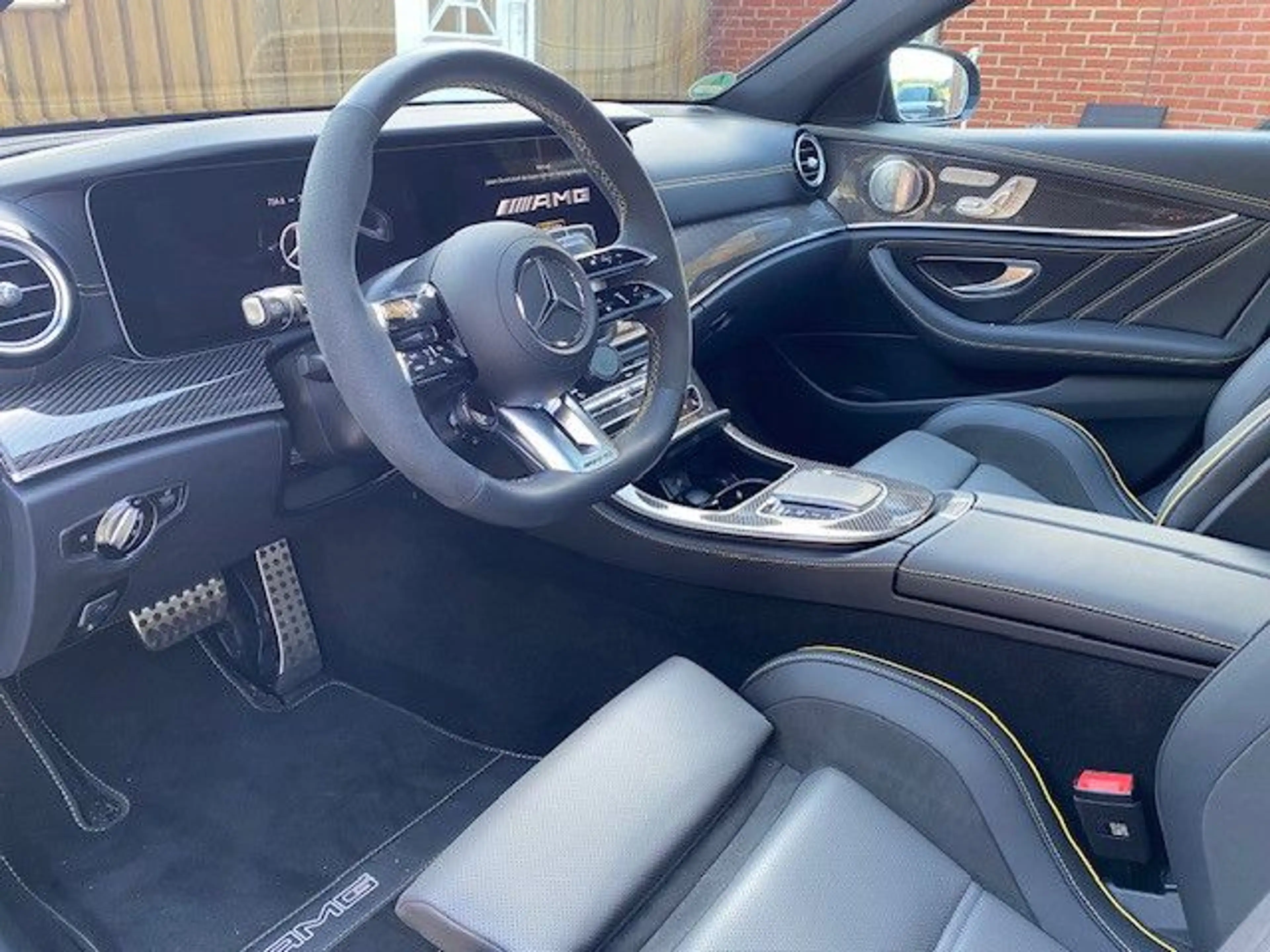 Mercedes-Benz E 63 AMG E 63 S AMG Final Edition V8 Biturbo 1 of 999 — photo 15