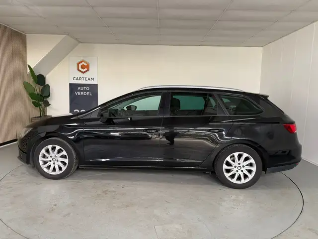 Seat Leon view 5