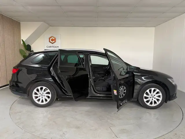Seat Leon view 9