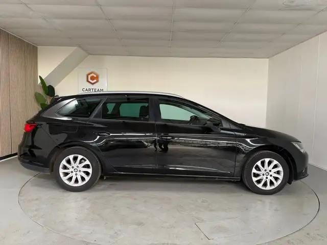 Seat Leon view 8