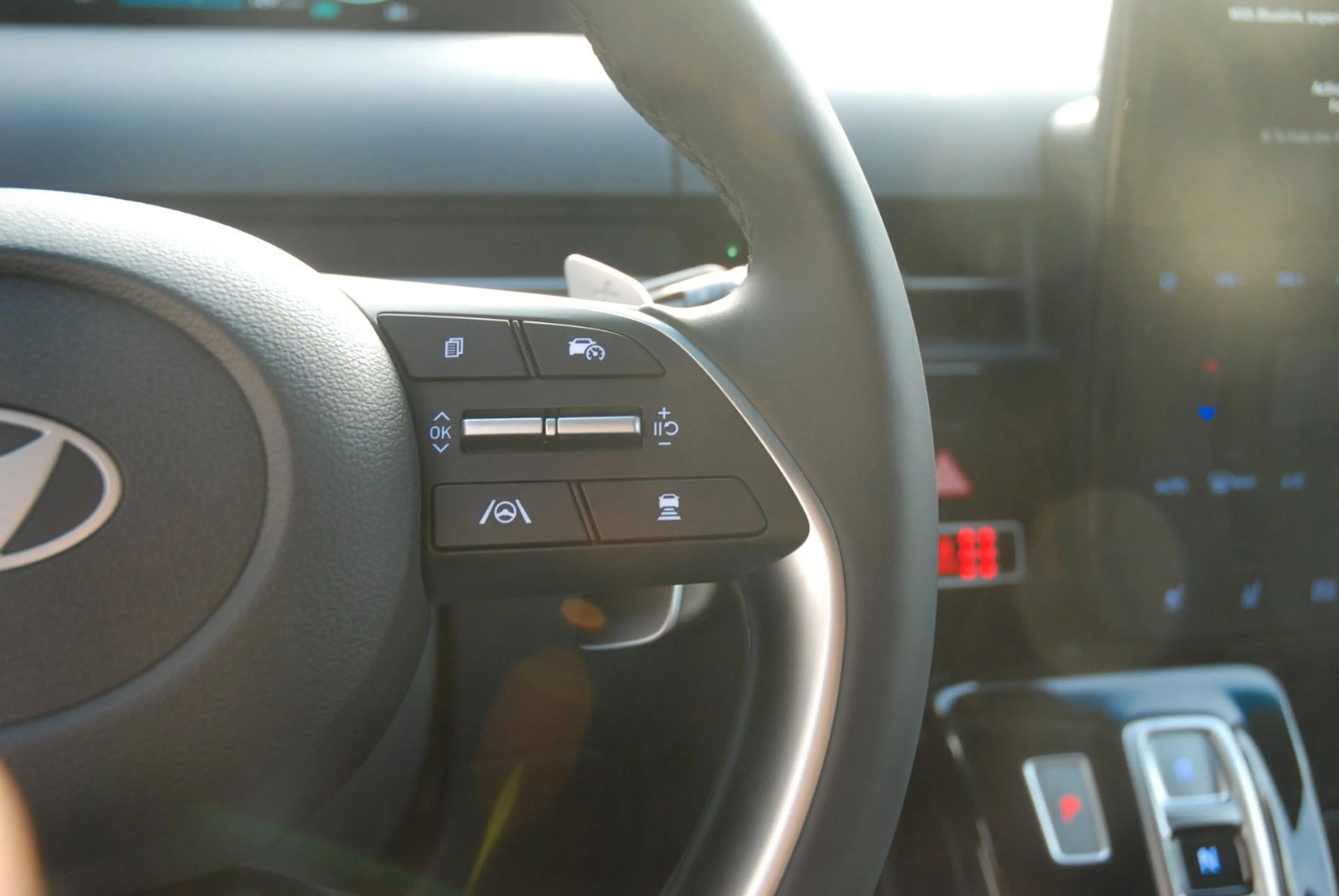 Hyundai STARIA 1.6 T-GDI Hybrid Prime Pano Parkpaket — photo 11