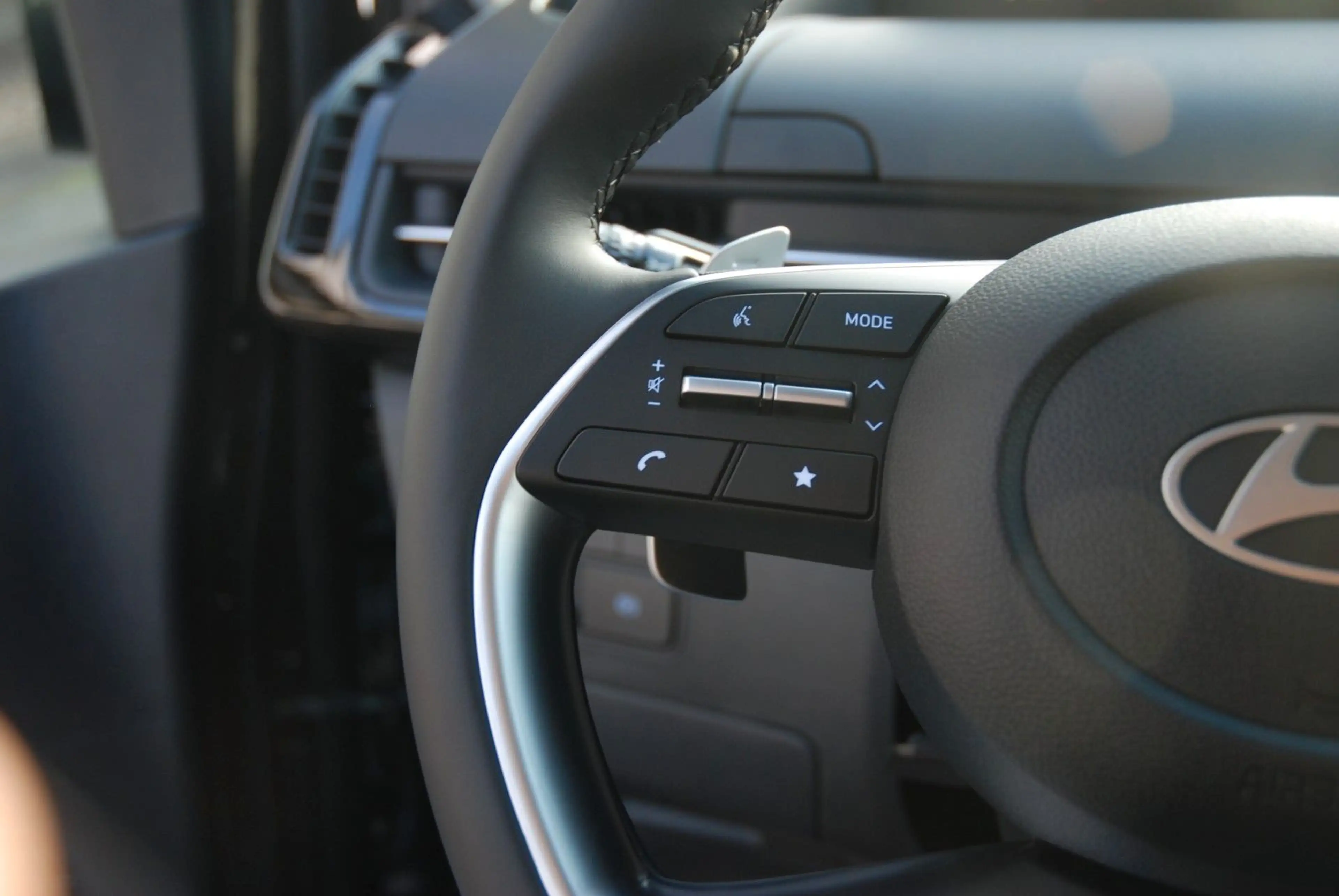 Hyundai STARIA 1.6 T-GDI Hybrid Prime Pano Parkpaket — photo 10