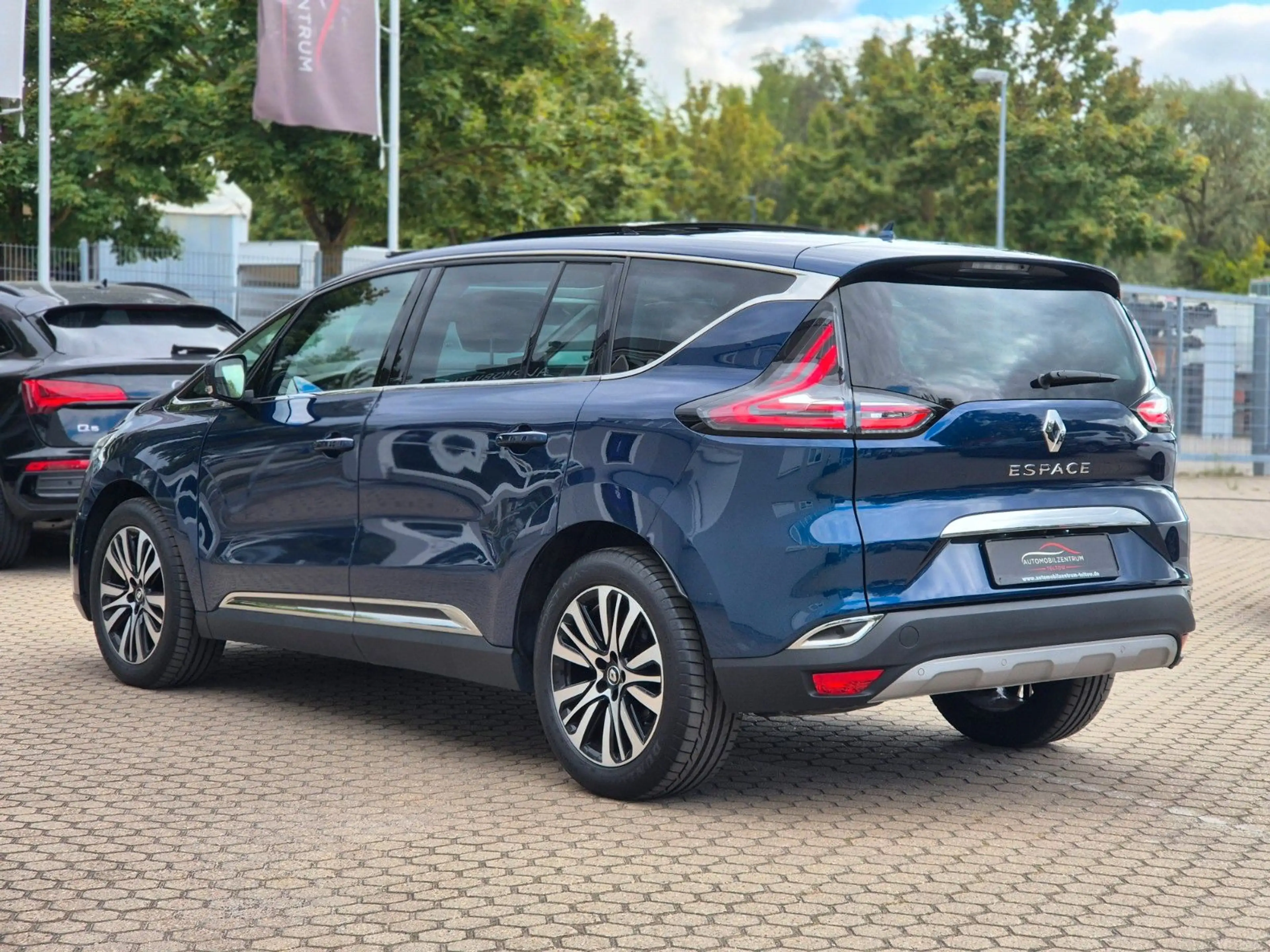 Renault Espace 1.8 TCe Initiale Paris Vollausstattung — photo 10