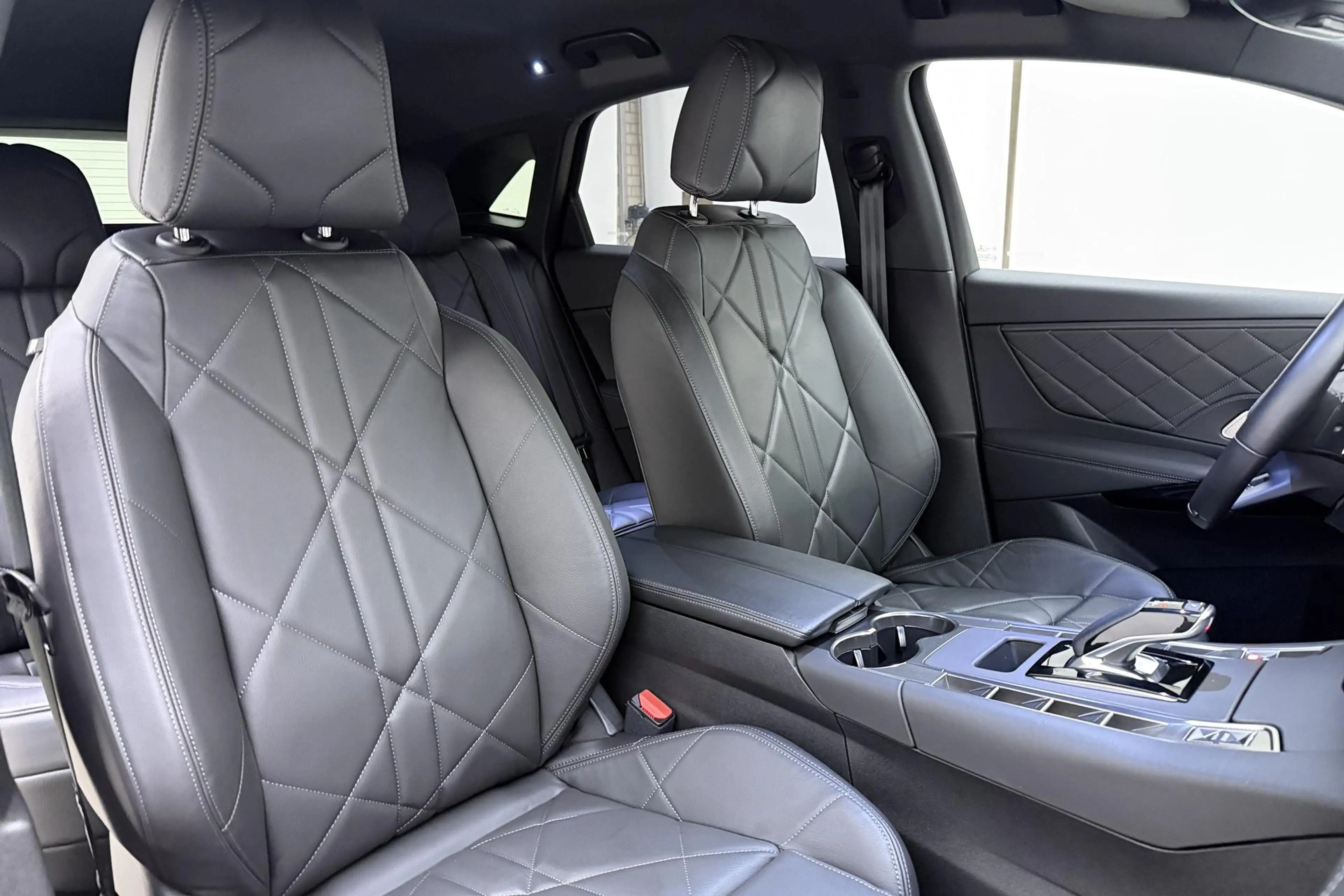 DS Automobiles DS 7 Crossback E-Tense Rivoli | Climate & Adaptive Cruise Control — photo 14