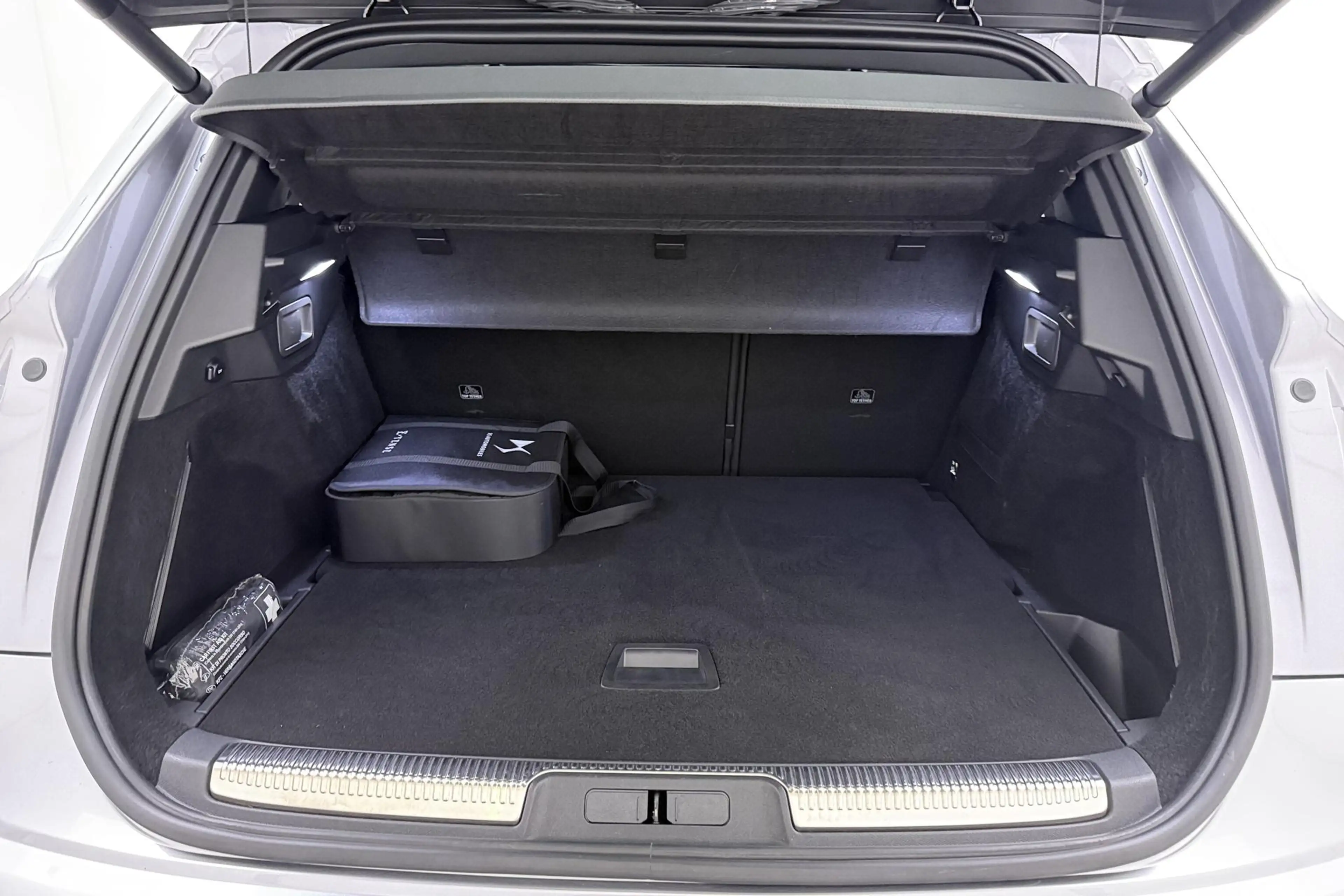 DS Automobiles DS 7 Crossback E-Tense Rivoli | Climate & Adaptive Cruise Control — photo 10