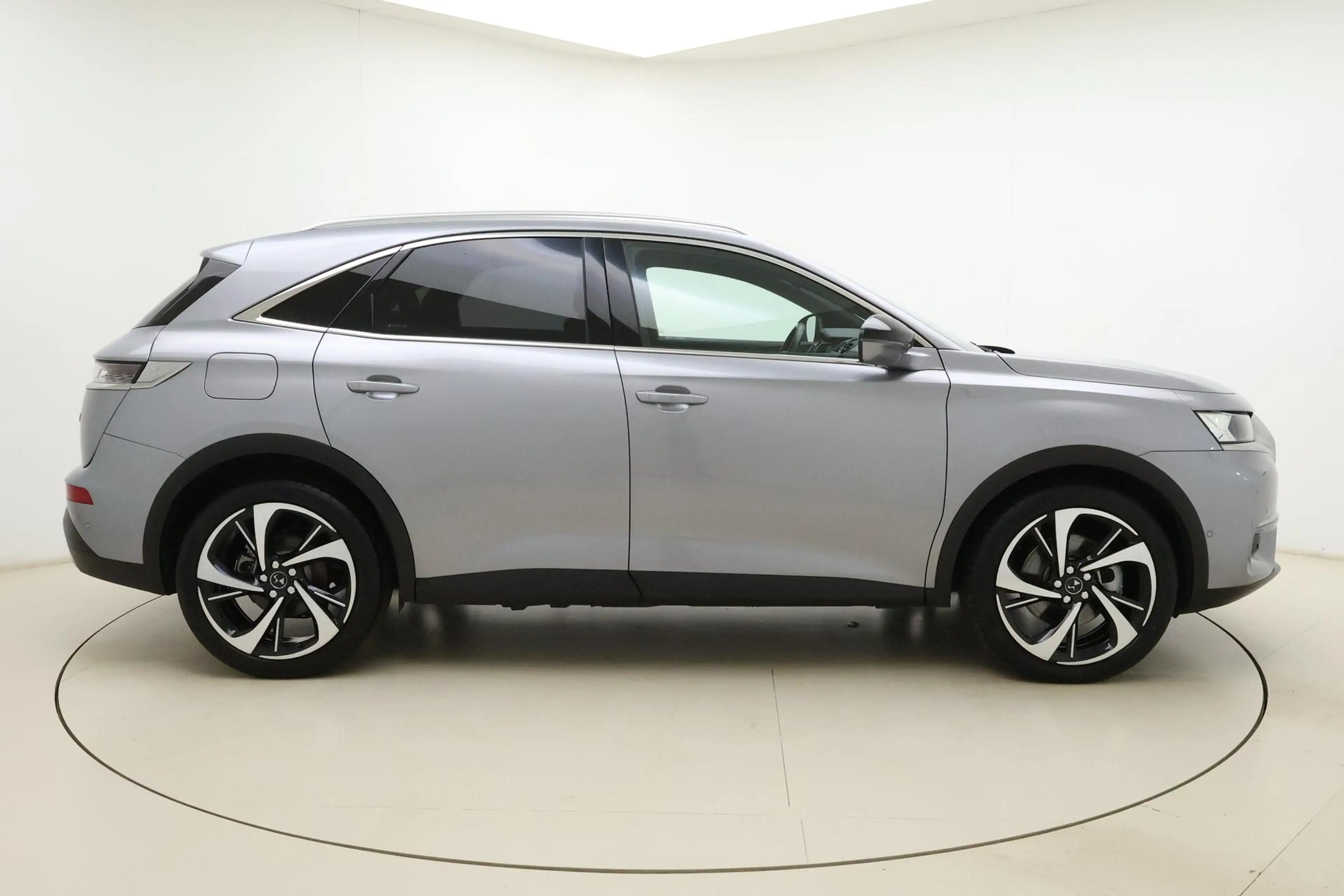 DS Automobiles DS 7 Crossback E-Tense Rivoli | Climate & Adaptive Cruise Control — photo 9