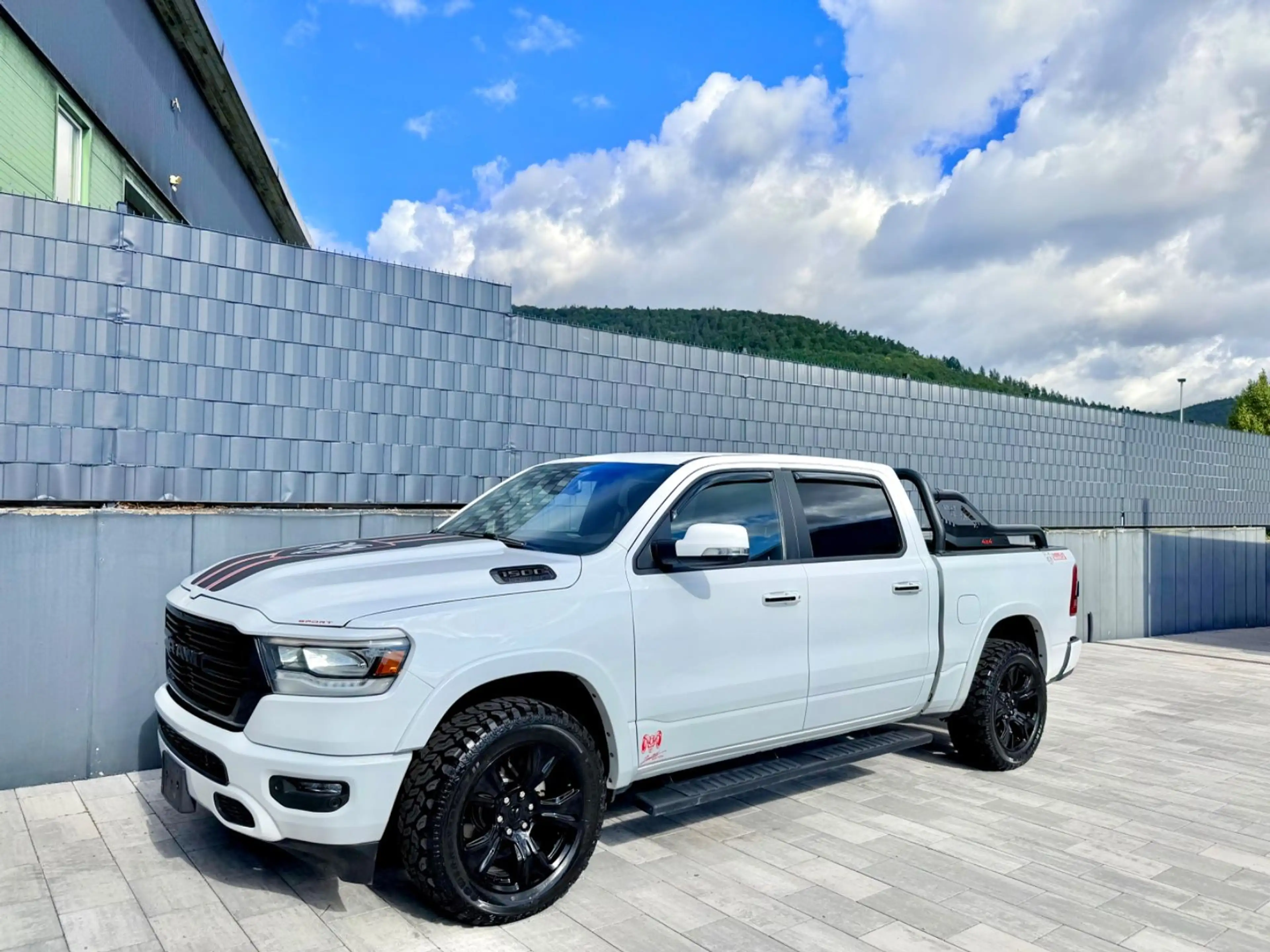 Dodge RAM 5,7 V8 OFFROAD"LARAMIE-WHITE-MONSTER-BÜGEL — photo 3