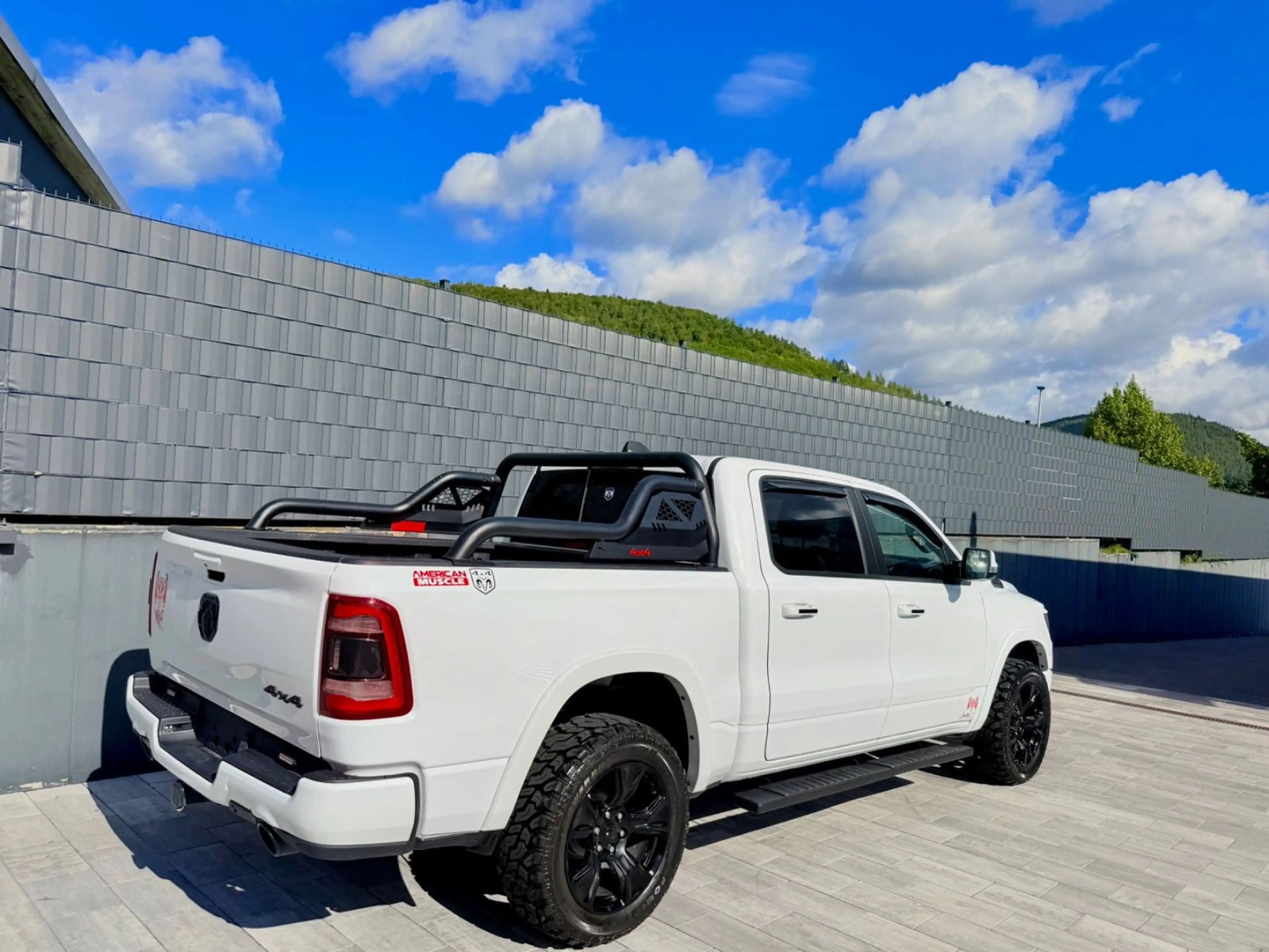 Dodge RAM 5,7 V8 OFFROAD"LARAMIE-WHITE-MONSTER-BÜGEL — photo 12