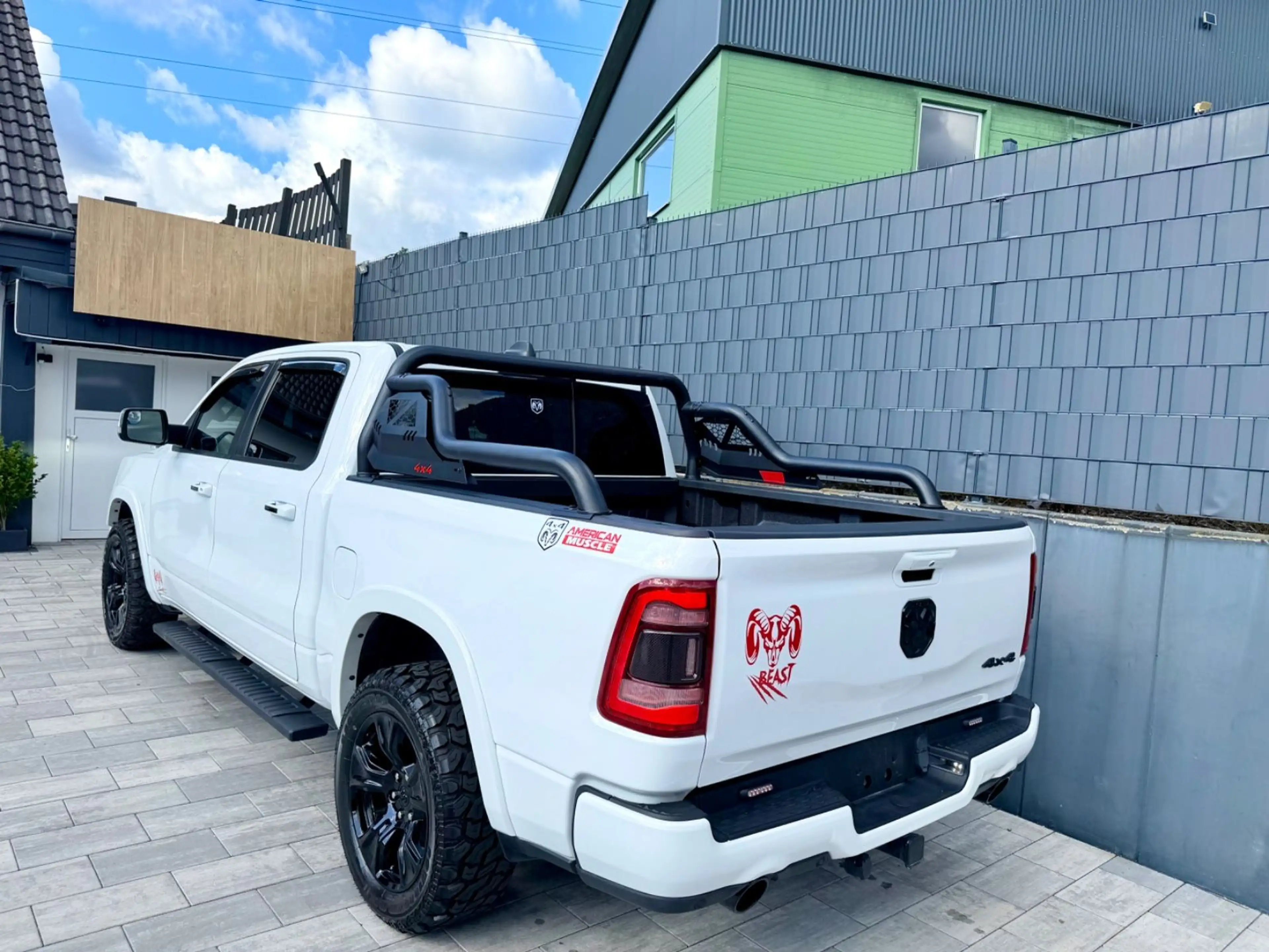 Dodge RAM 5,7 V8 OFFROAD"LARAMIE-WHITE-MONSTER-BÜGEL — photo 7