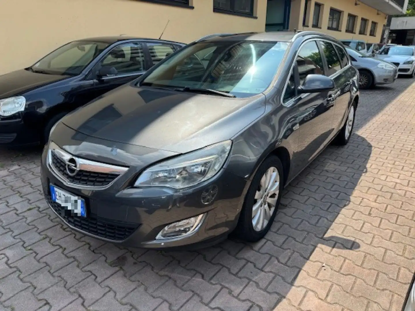 Opel Astra 1.7 CDTI 110CV Sports Tourer Elective Grigio - 1