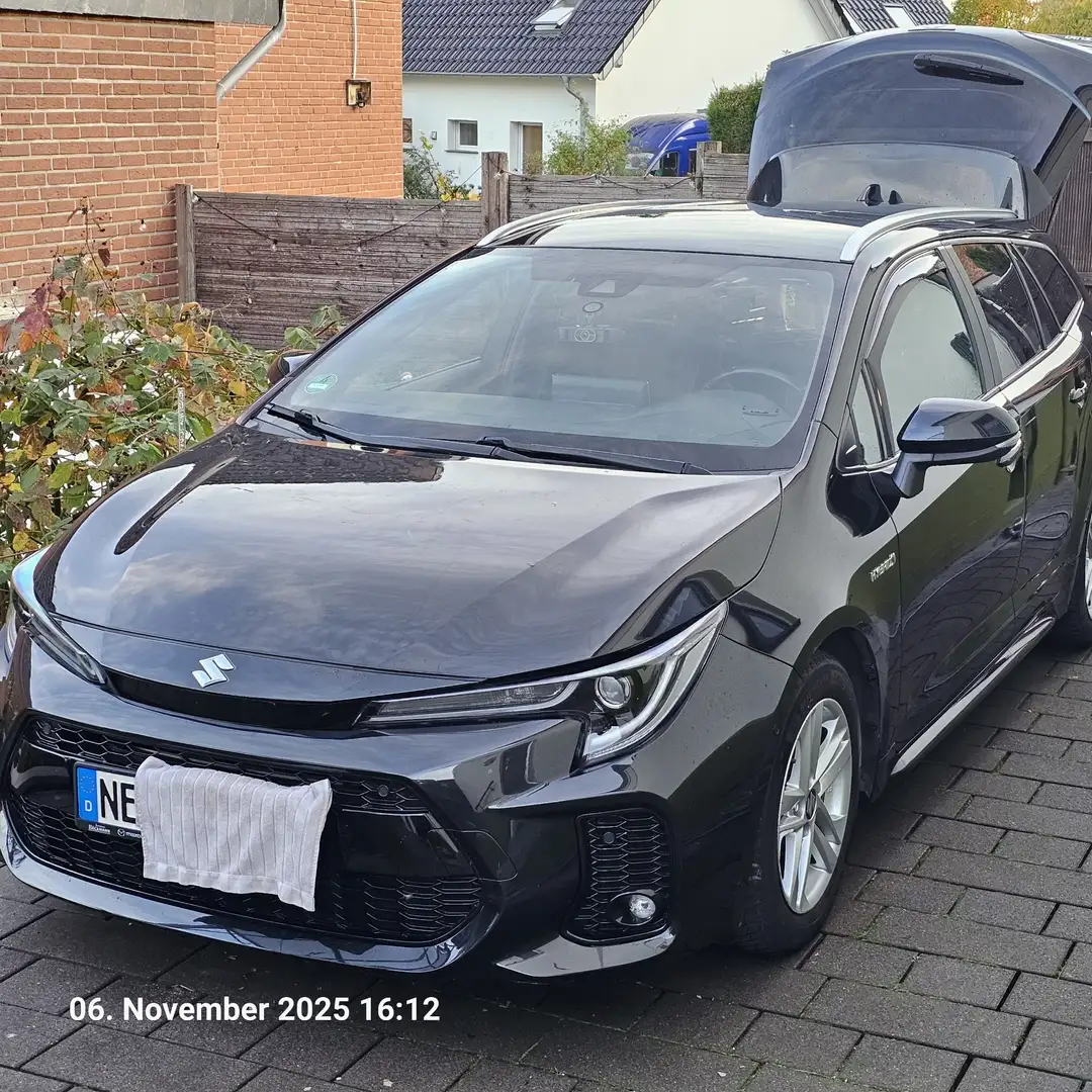 Suzuki Swace 1.8 Hybrid CVT Comfort+ Schwarz - 1