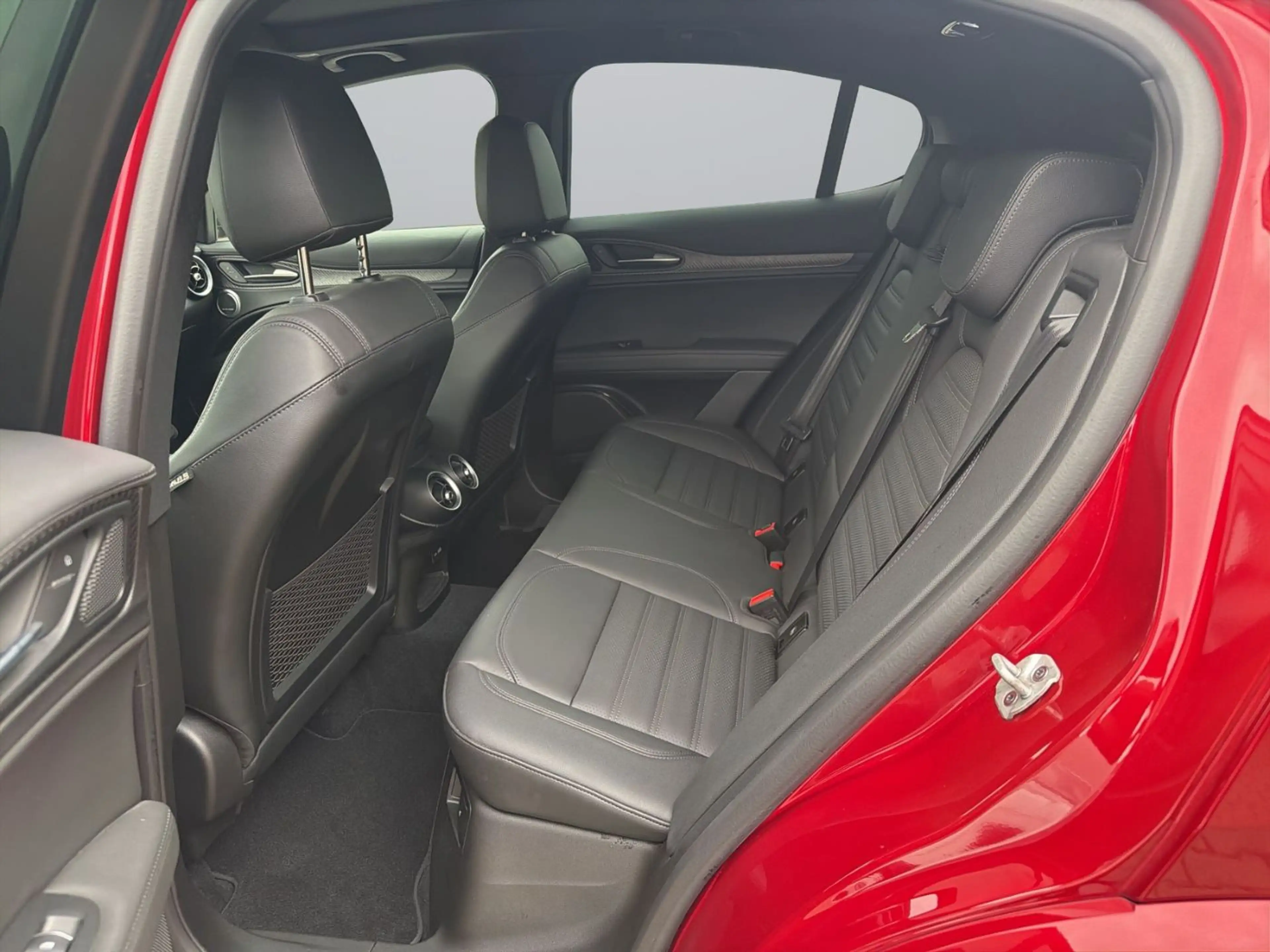 Alfa Romeo Stelvio 2.9 V6 Bi-Turbo QUADRIFOGLIO ACC+LED+SHZ — photo 13