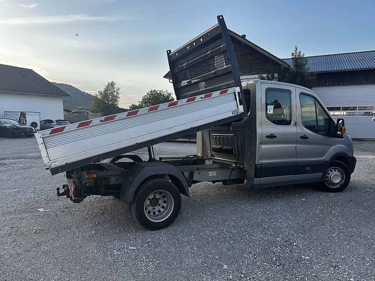 Ford Transit Kipper 2,0TDCi Doka Zwillingsbereift Gold - 2