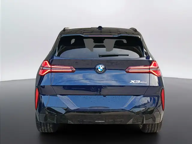 BMW X3 view 5