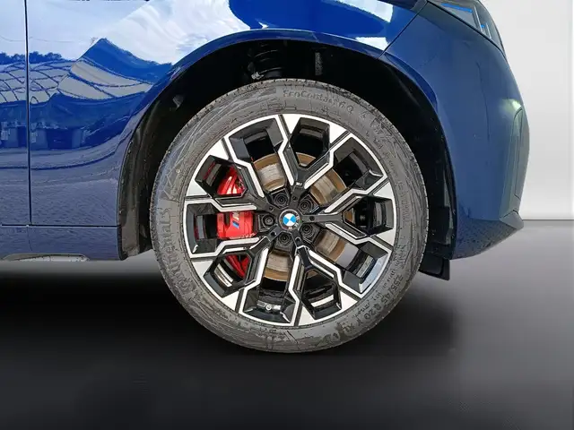 BMW X3 view 12