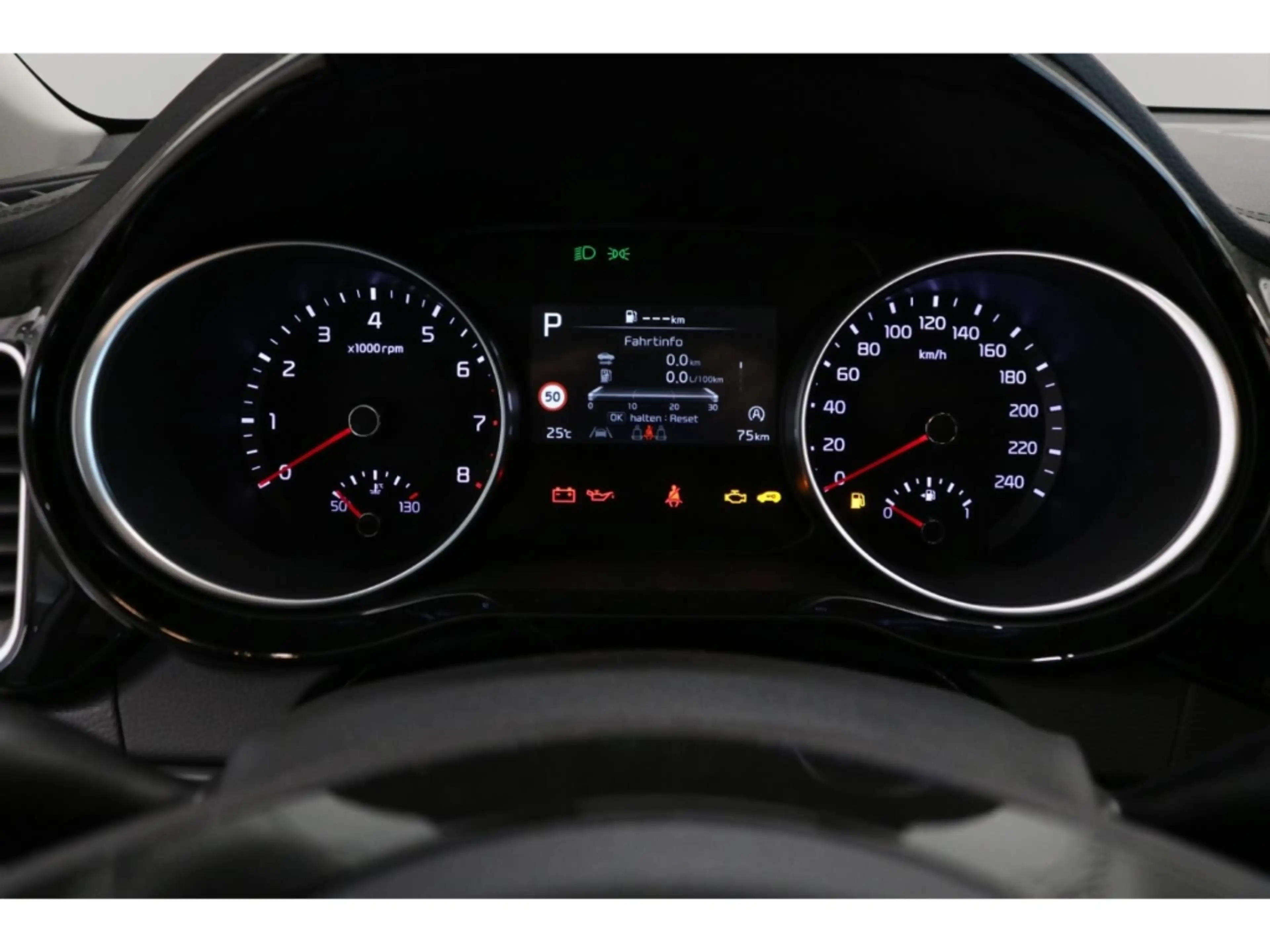 Kia Ceed / cee'd Spirit 1,5 Automatik Kamera Navi SHZ Tempomat — photo 12