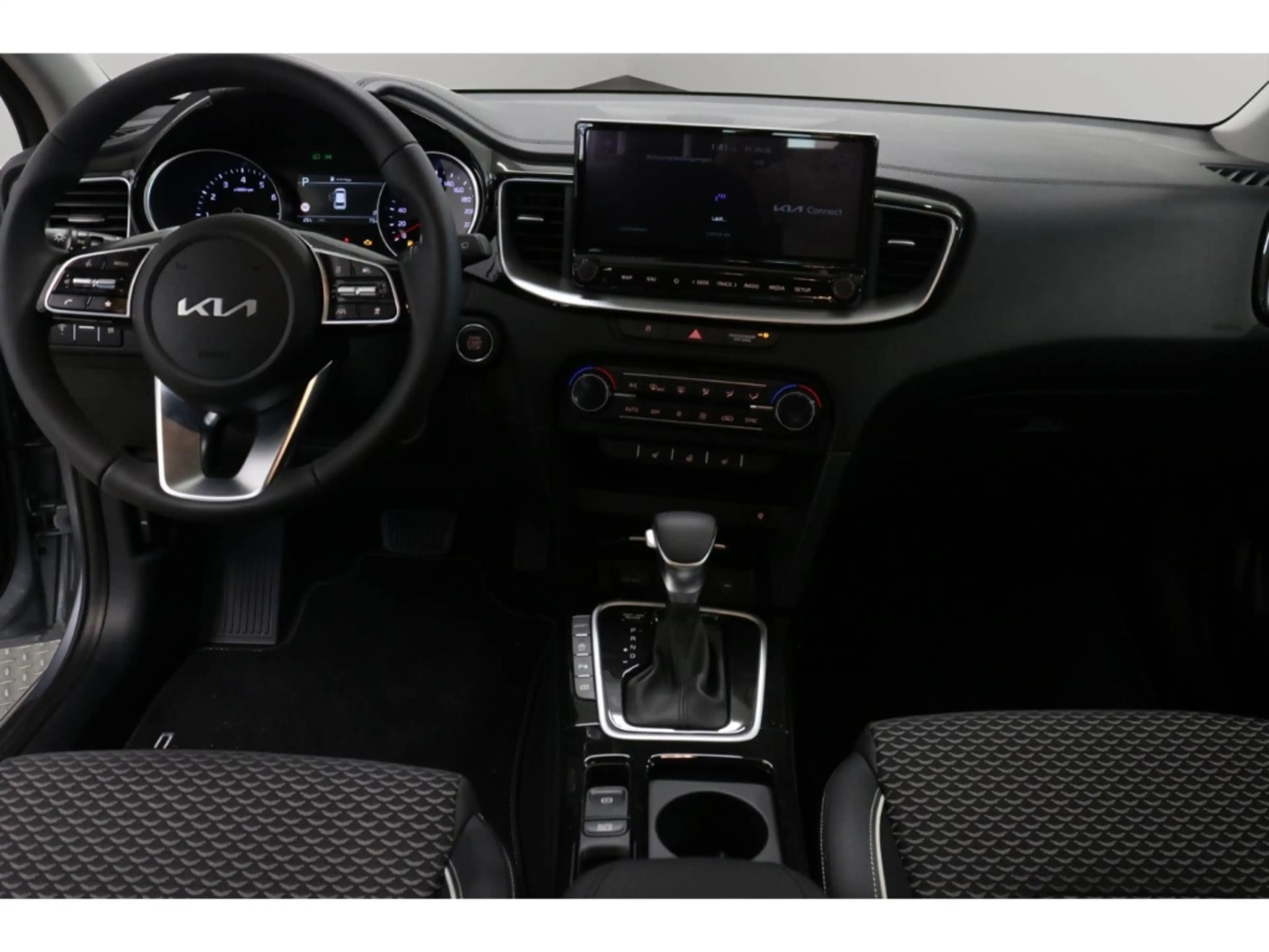 Kia Ceed / cee'd Spirit 1,5 Automatik Kamera Navi SHZ Tempomat — photo 15
