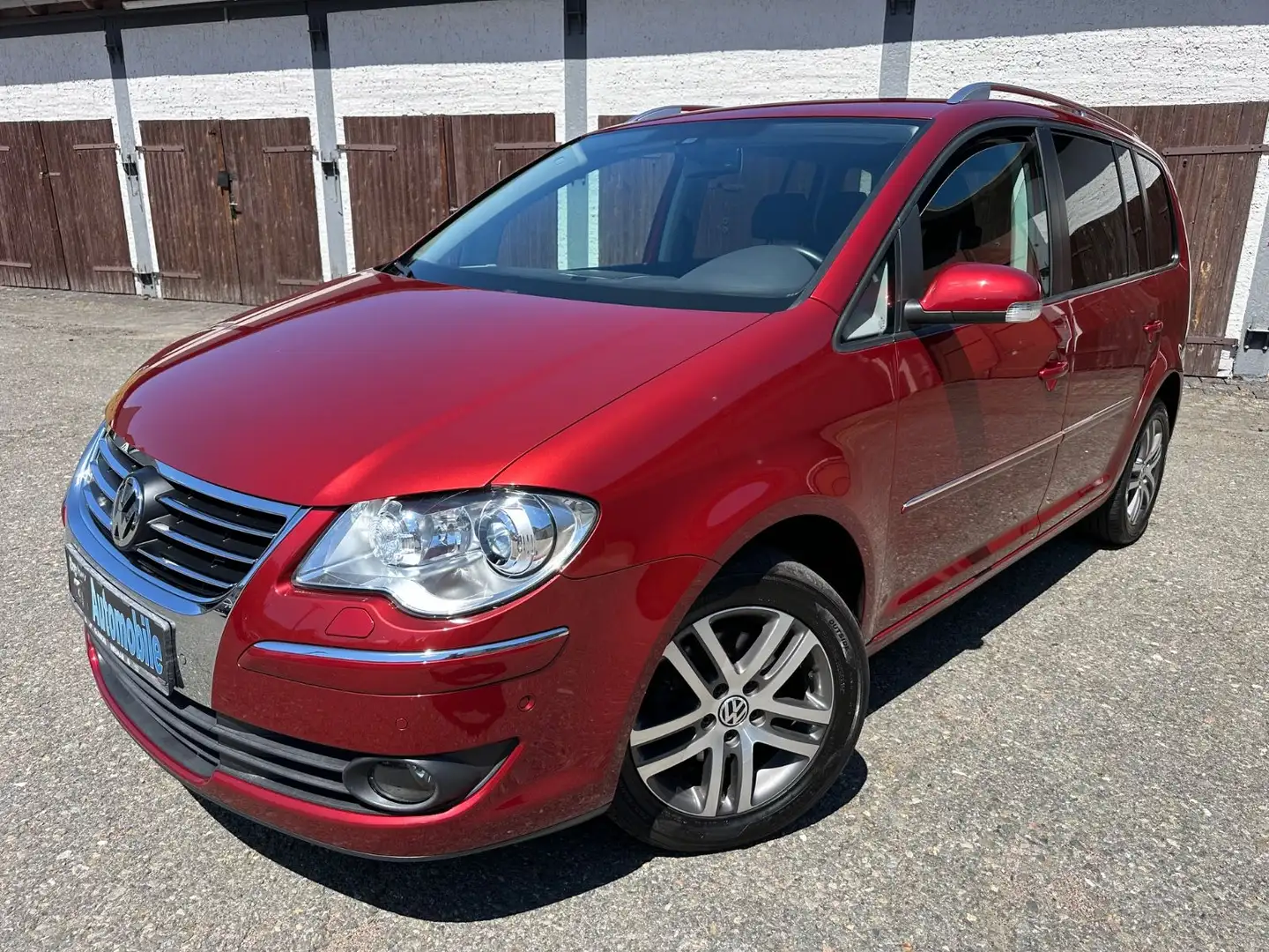 Volkswagen Touran Highline 1. Hand AHK Xenon Tempo 140 PS Rood - 2