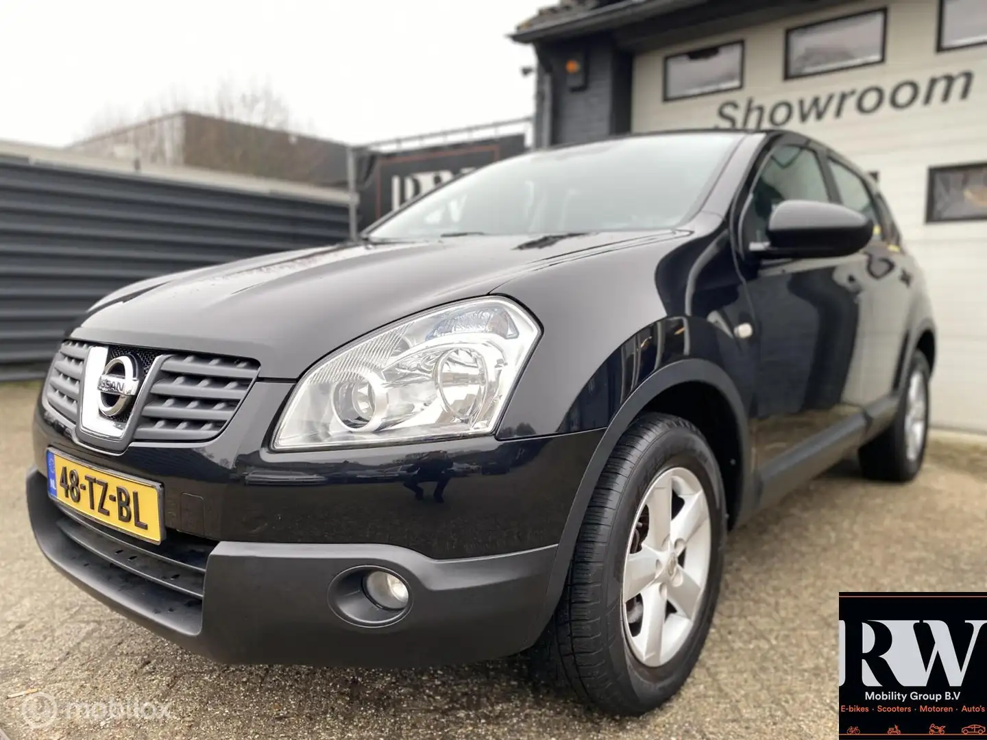 Nissan Qashqai 1.6 Acenta A/C*NAP*TREKHAAK*CRUISE*NIEUWE APK Schwarz - 1
