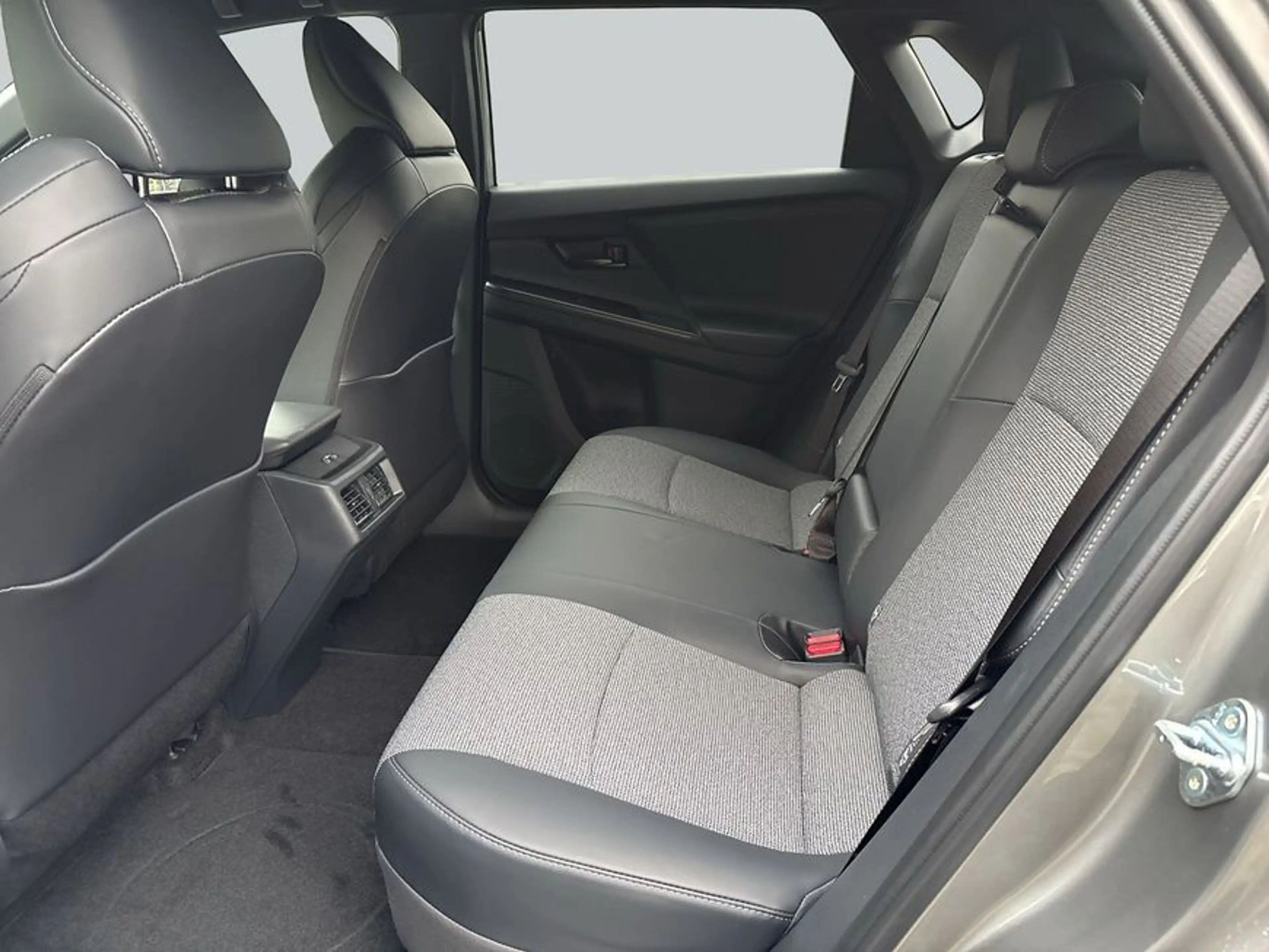 Toyota bZ4X Teamplayer, Facelift, Navi, 360°Kamera, PDC — photo 12