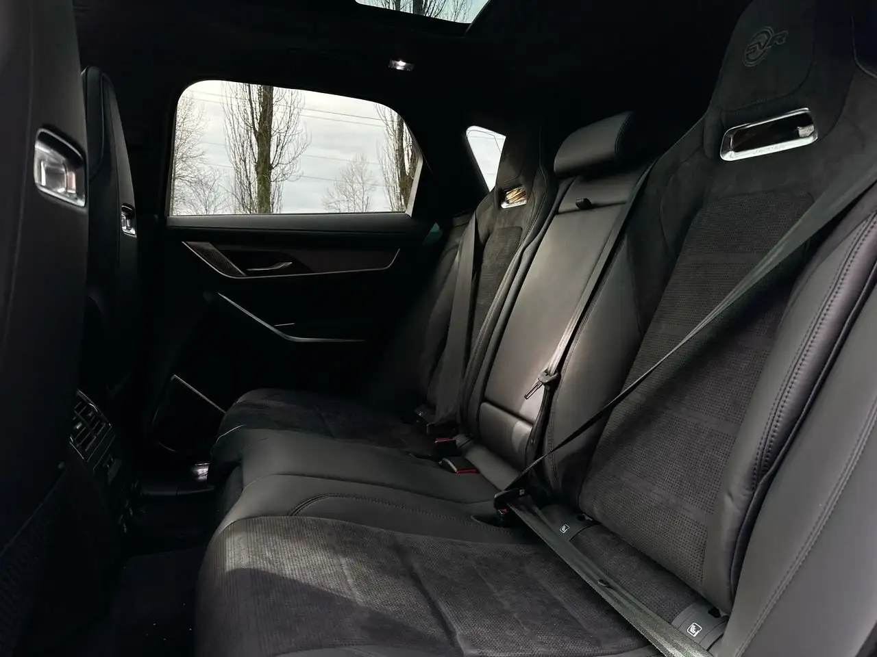 Jaguar F-Pace снимка Jaguar F-Pace