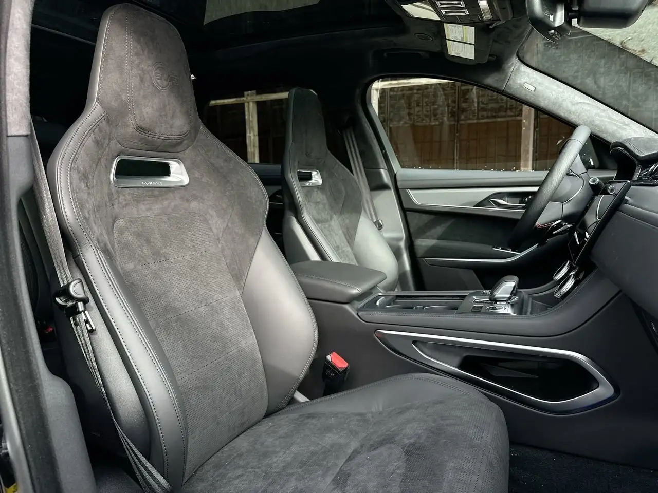 Jaguar F-Pace снимка Jaguar F-Pace