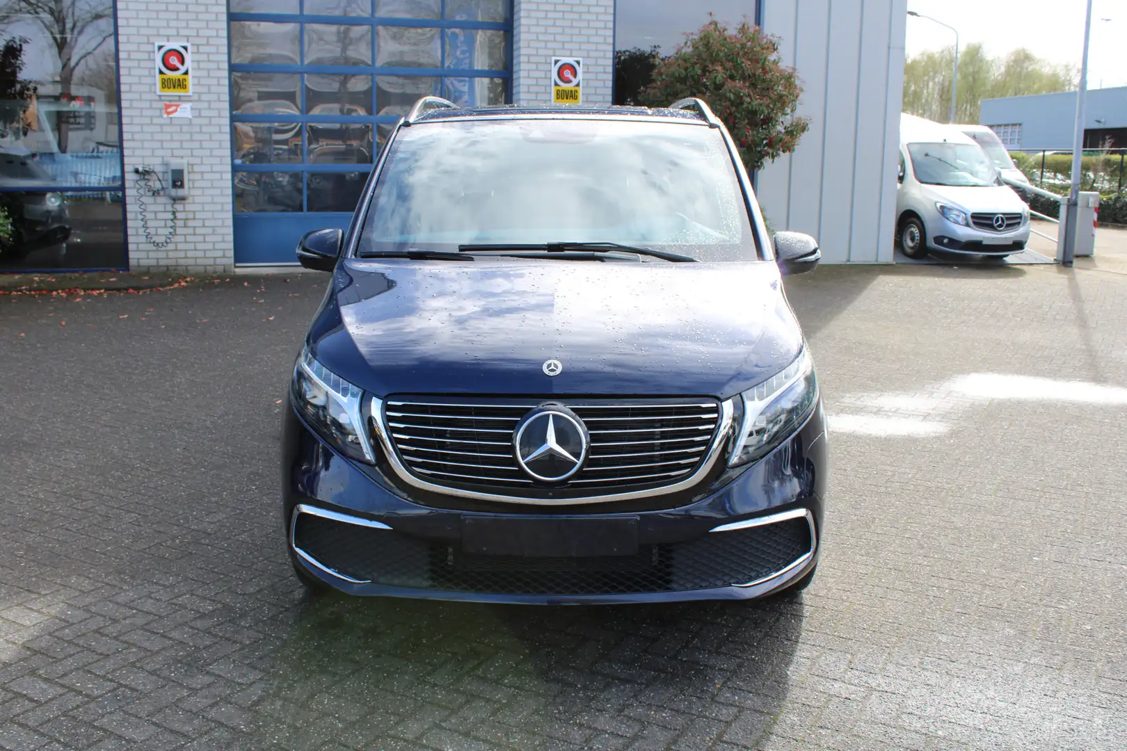 Mercedes-Benz EQV V-klasse EQV 300 L2 Business Solution Limited Blauw - 2