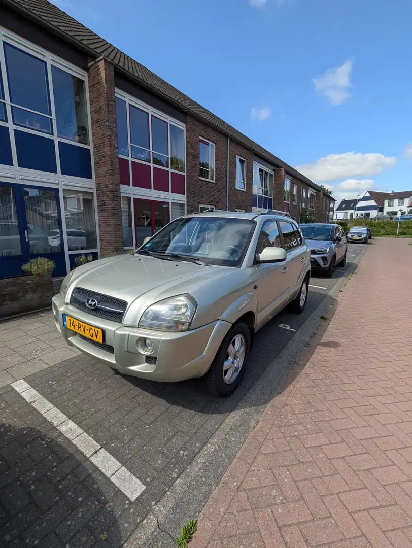 Hyundai TUCSON 2.0i Dynamic Grijs - 1