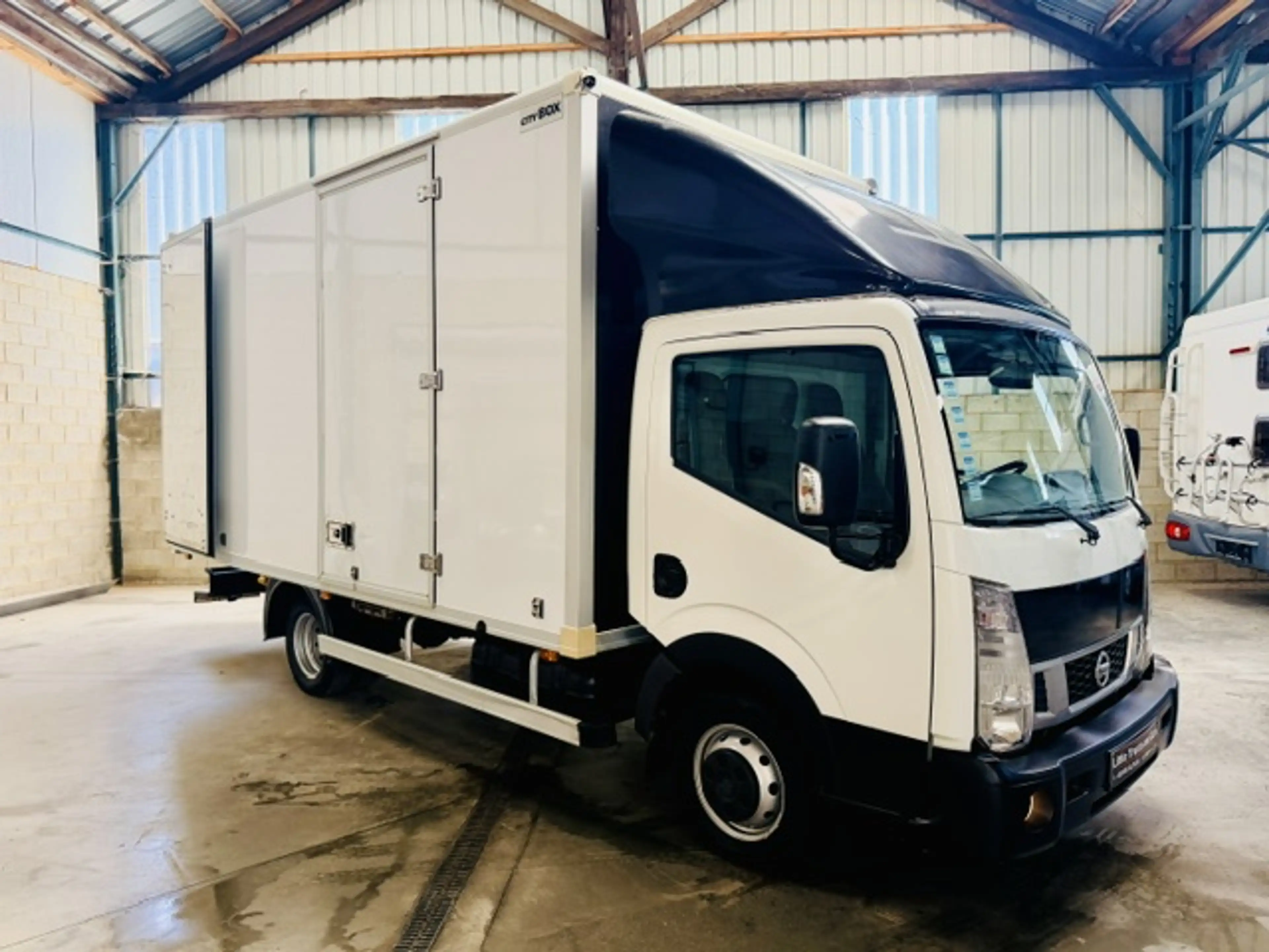 Nissan NT400 3.0 dCi CAISSE LAADBAK (EU6) CABSTAR NT400 1ER PROPRIETAIRE — photo 3