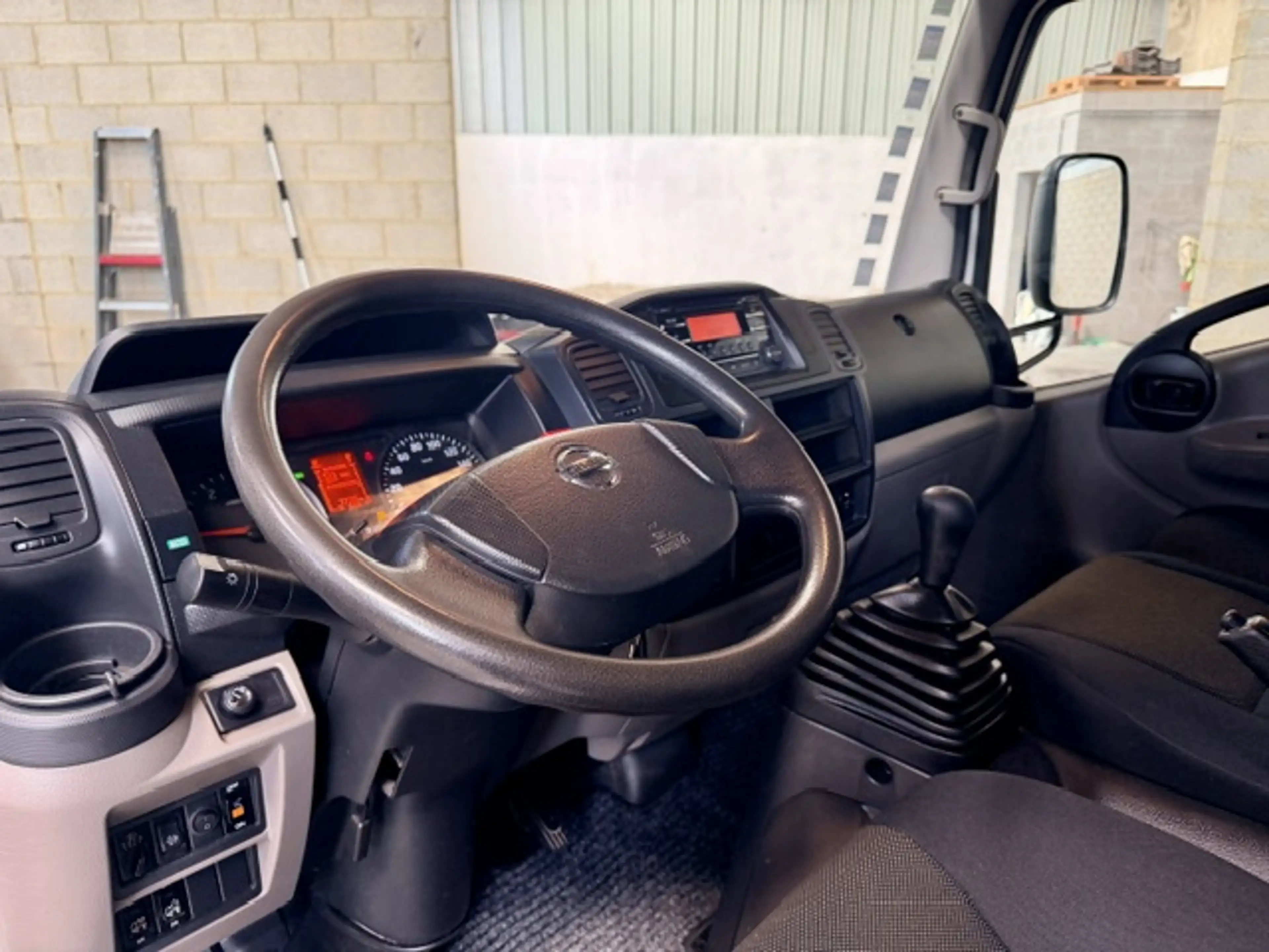 Nissan NT400 3.0 dCi CAISSE LAADBAK (EU6) CABSTAR NT400 1ER PROPRIETAIRE — photo 11