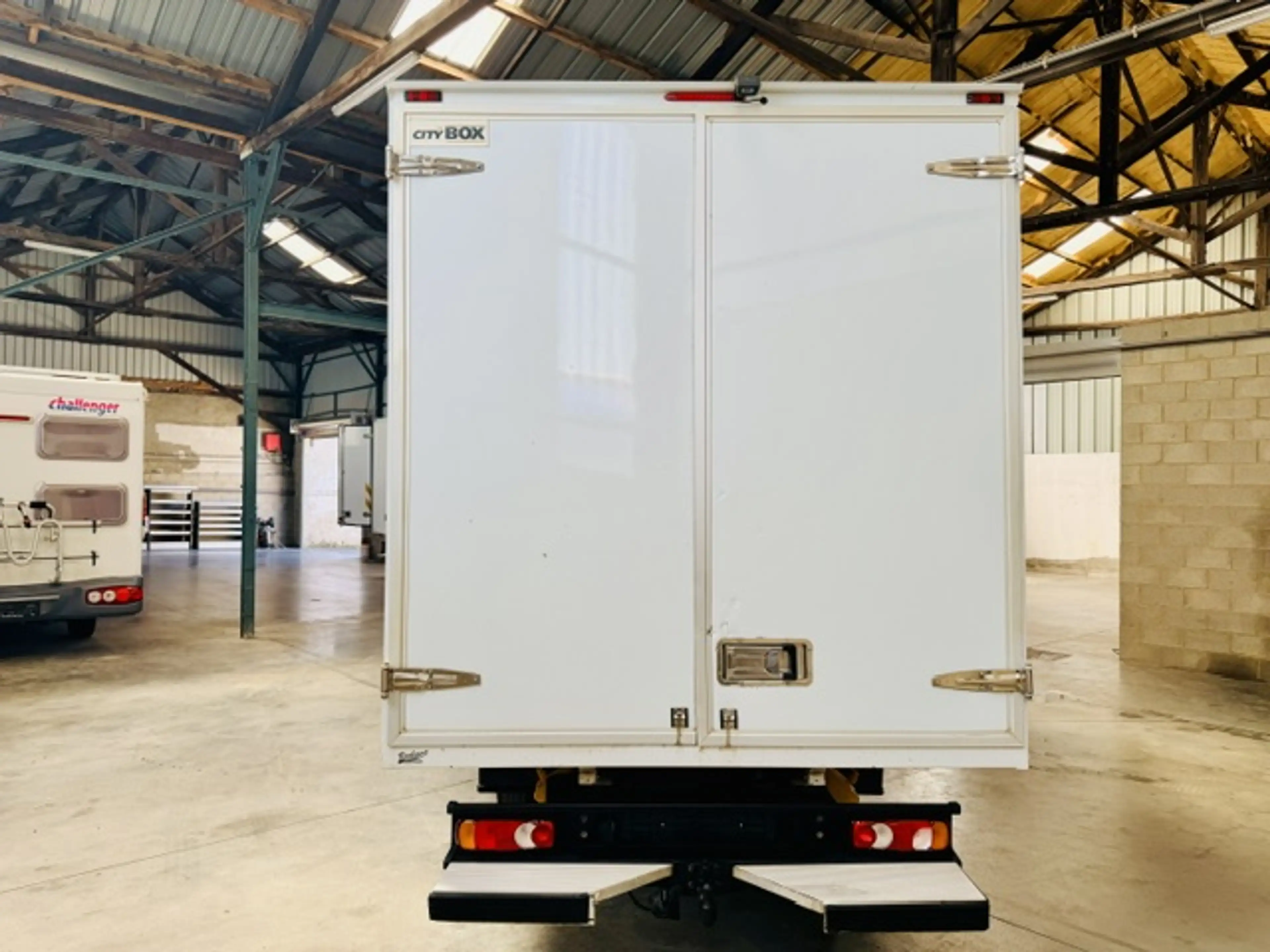 Nissan NT400 3.0 dCi CAISSE LAADBAK (EU6) CABSTAR NT400 1ER PROPRIETAIRE — photo 9