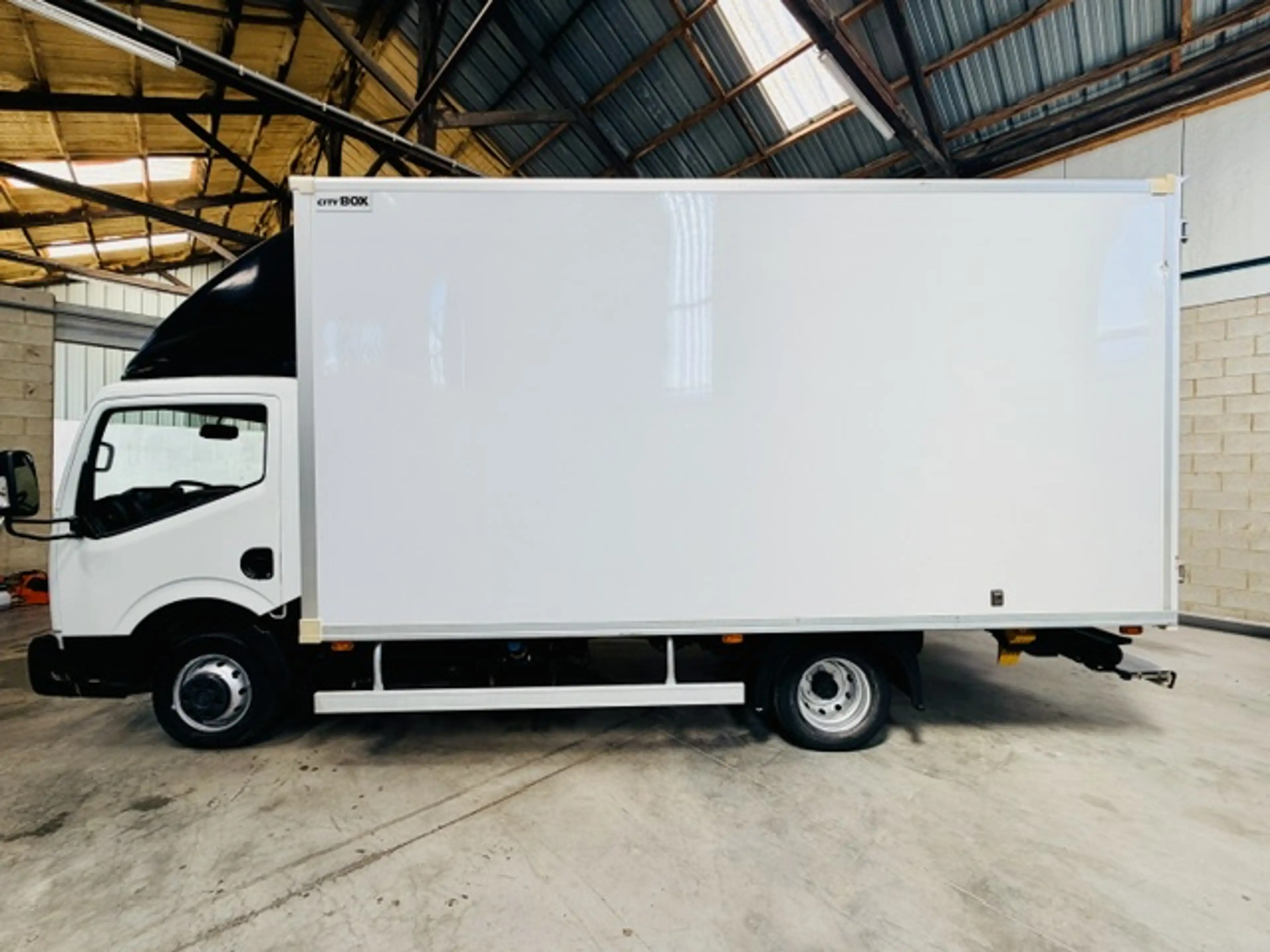 Nissan NT400 3.0 dCi CAISSE LAADBAK (EU6) CABSTAR NT400 1ER PROPRIETAIRE — photo 7
